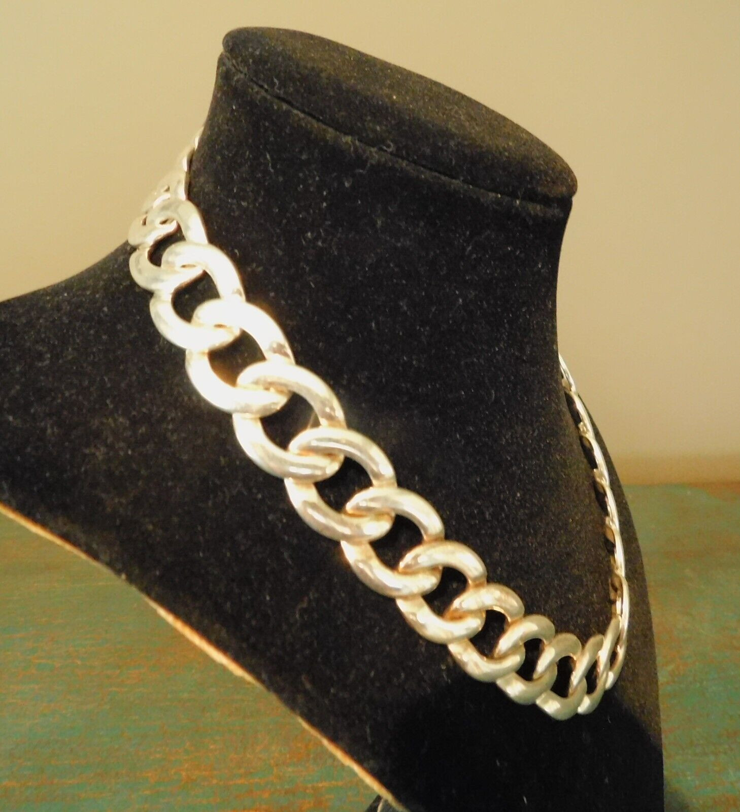 VINTAGE 1960’s 70’s SIGNED NAPIER SILVERPLATED CHOCKER NECKLACE and BRACELET SET