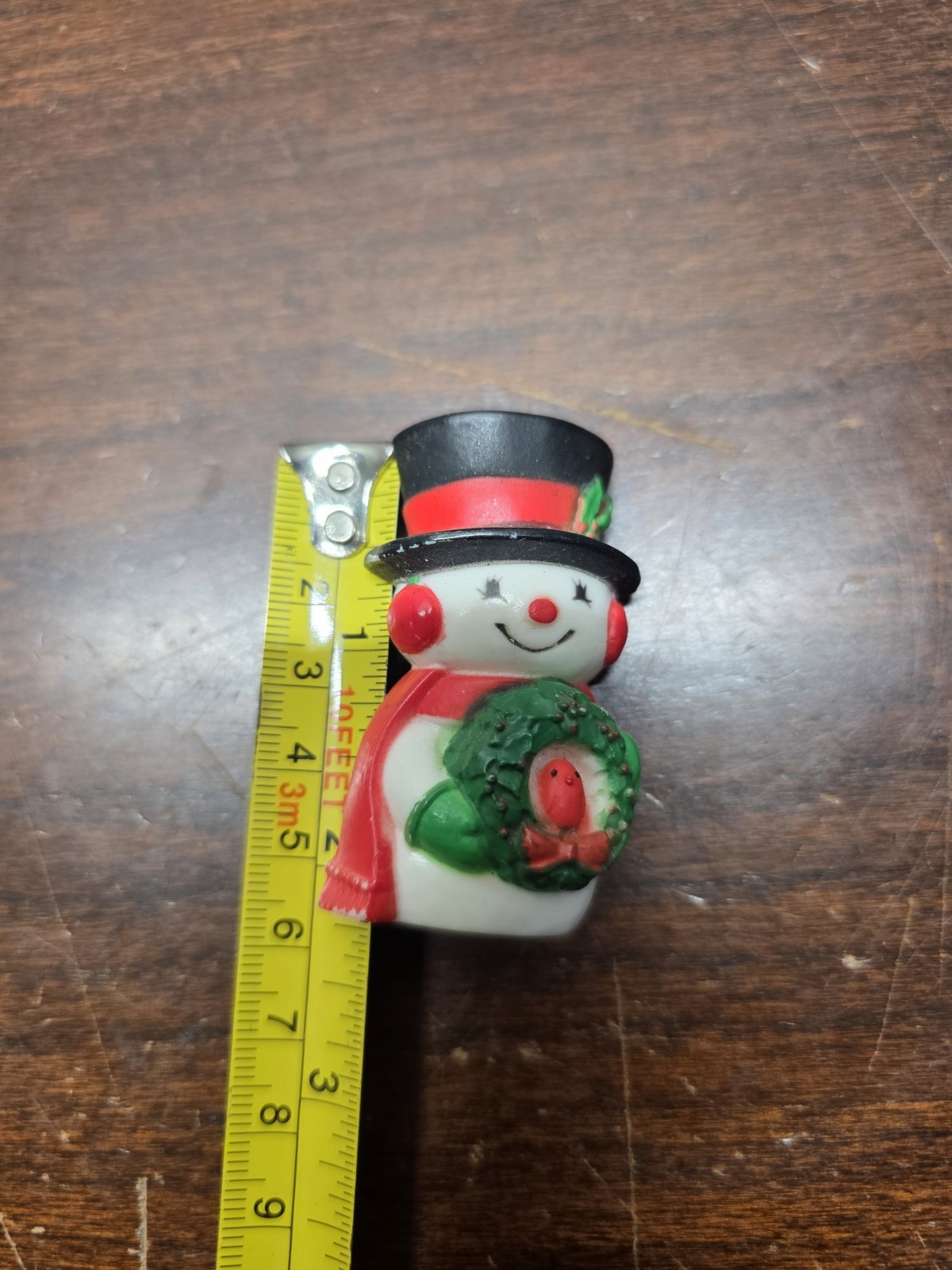 HALLMARK CARDS 1976 Mr Snowman-Wreath Brooch; Christmas Holiday Collectible Pin