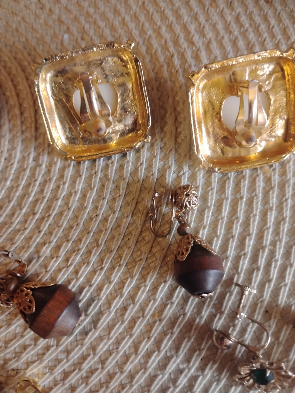 Vintage Lot Of 18 Vintage Pairs Of Clipon Earrings