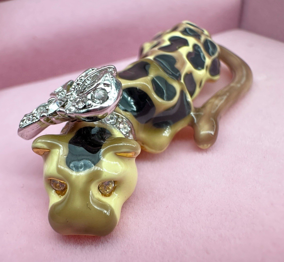Signed KJL Kenneth Jay Lane Leopard With Crystal Bow Brooch Pin