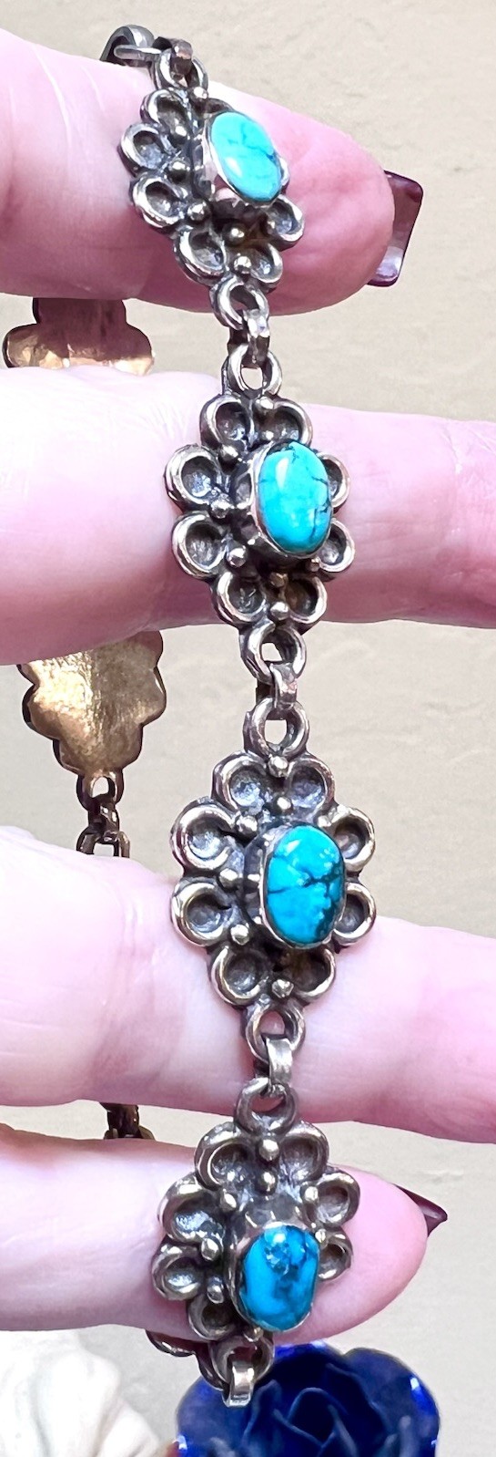 LOVELY Artisan Ornate Sterling Silver Genuine Turquoise Floral Design Bracelet