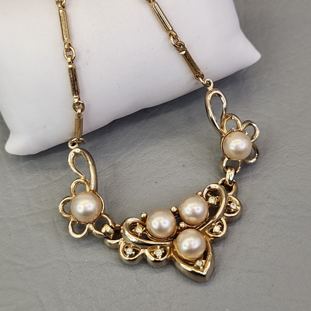 Vintage Coro Necklace Imitation Pearl Gold Tone Bar Link Chain Rhinestones 15.5″