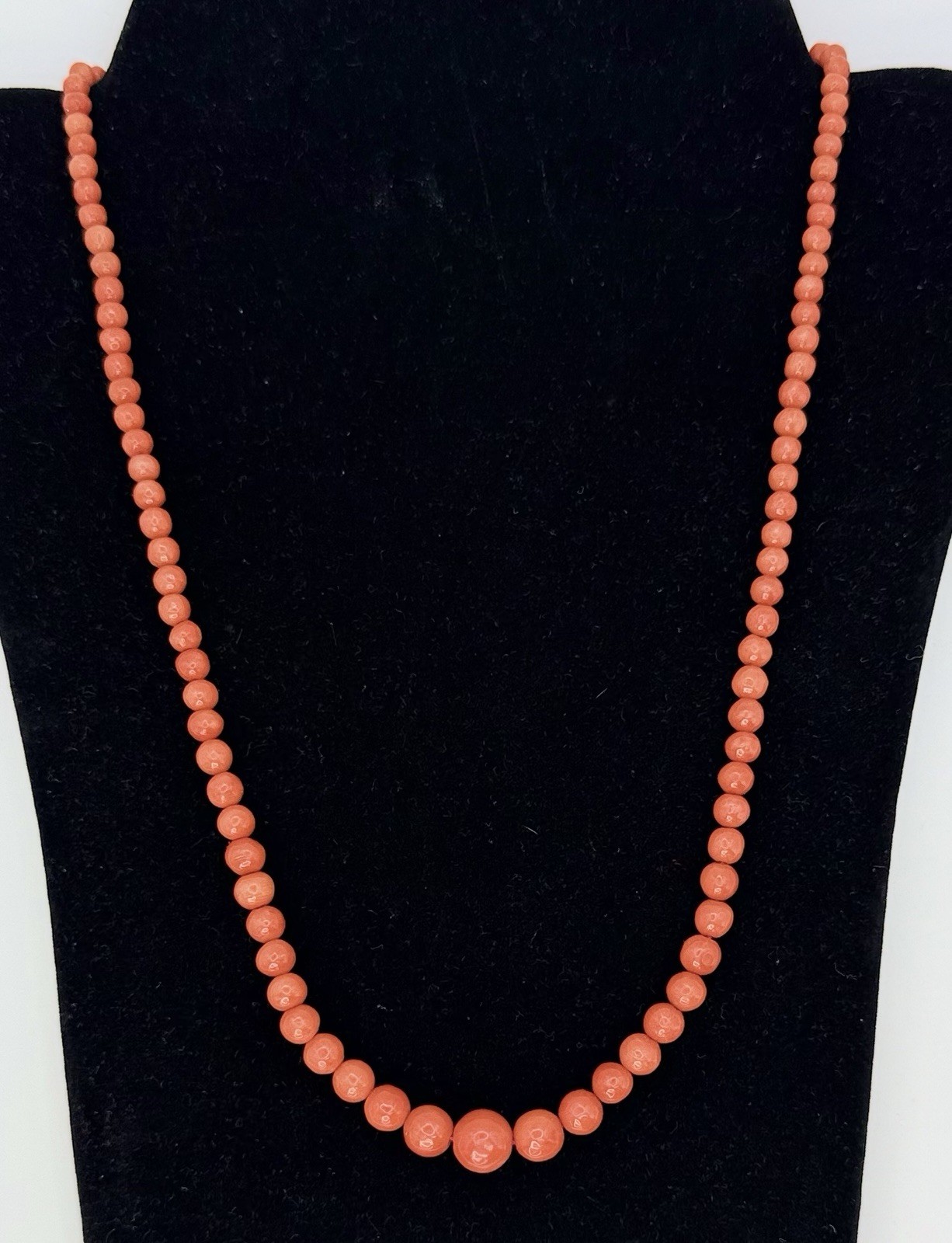 Antique Edwardian Victorian Hand Strung Knot Graduated Coral Bead Necklace 18”