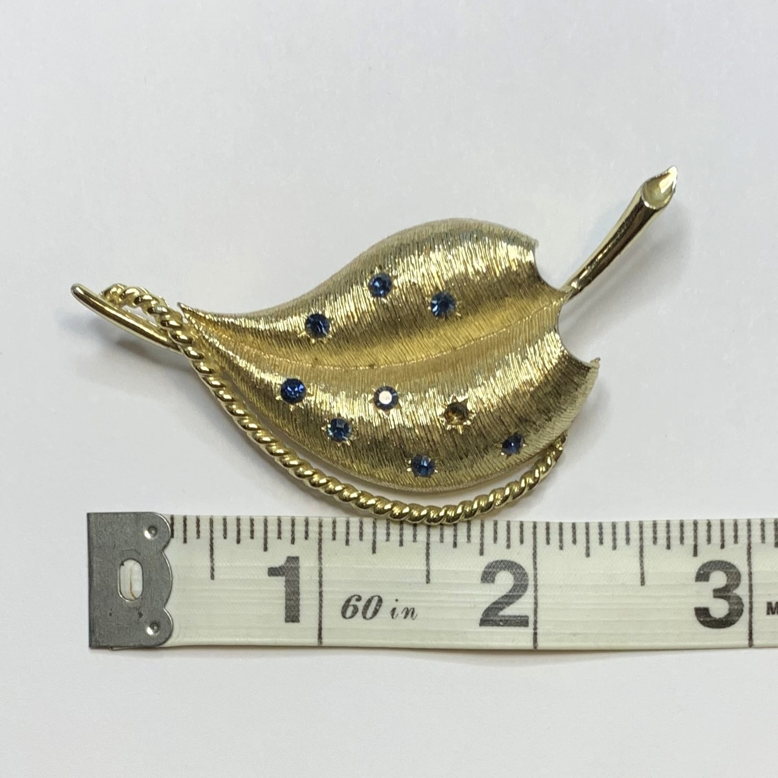 Lot of 3 Vintage Gold Tone Leaf Brooches 2.5” – 2.75”
