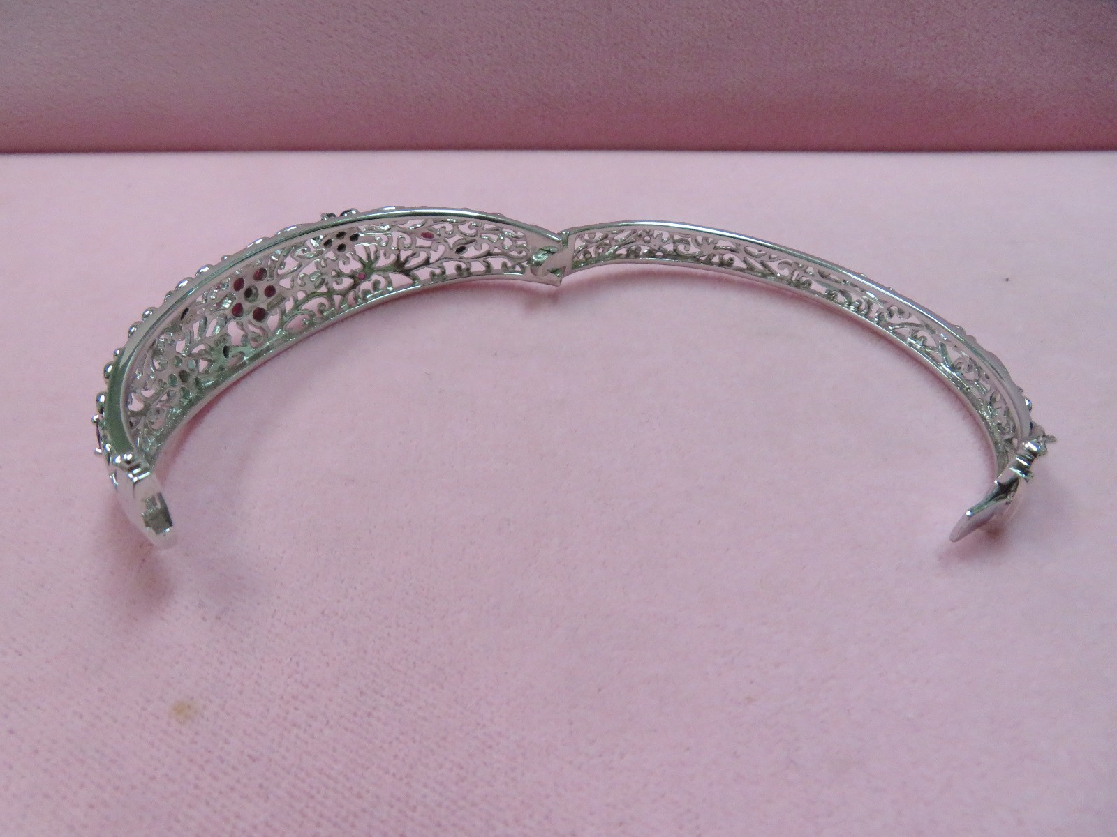 Ross Simons 7″ 925 Sterling Silver Hinged Ruby Sapphire Emerald Bangle Bracelet
