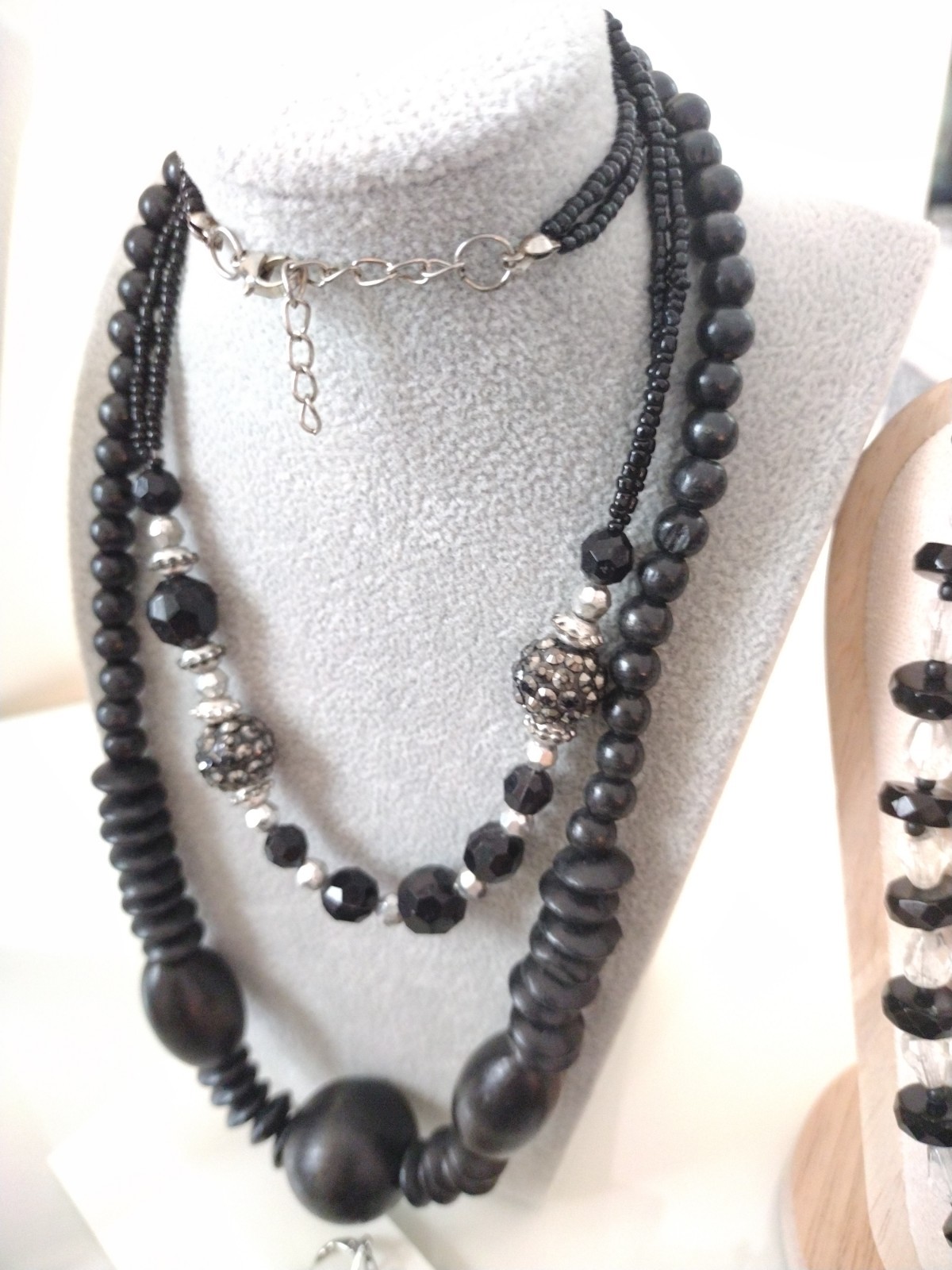 VTG BLACK GOLD BEAD Lot 37 pc All Wearable Some Signed Bracelet Necklace Earring