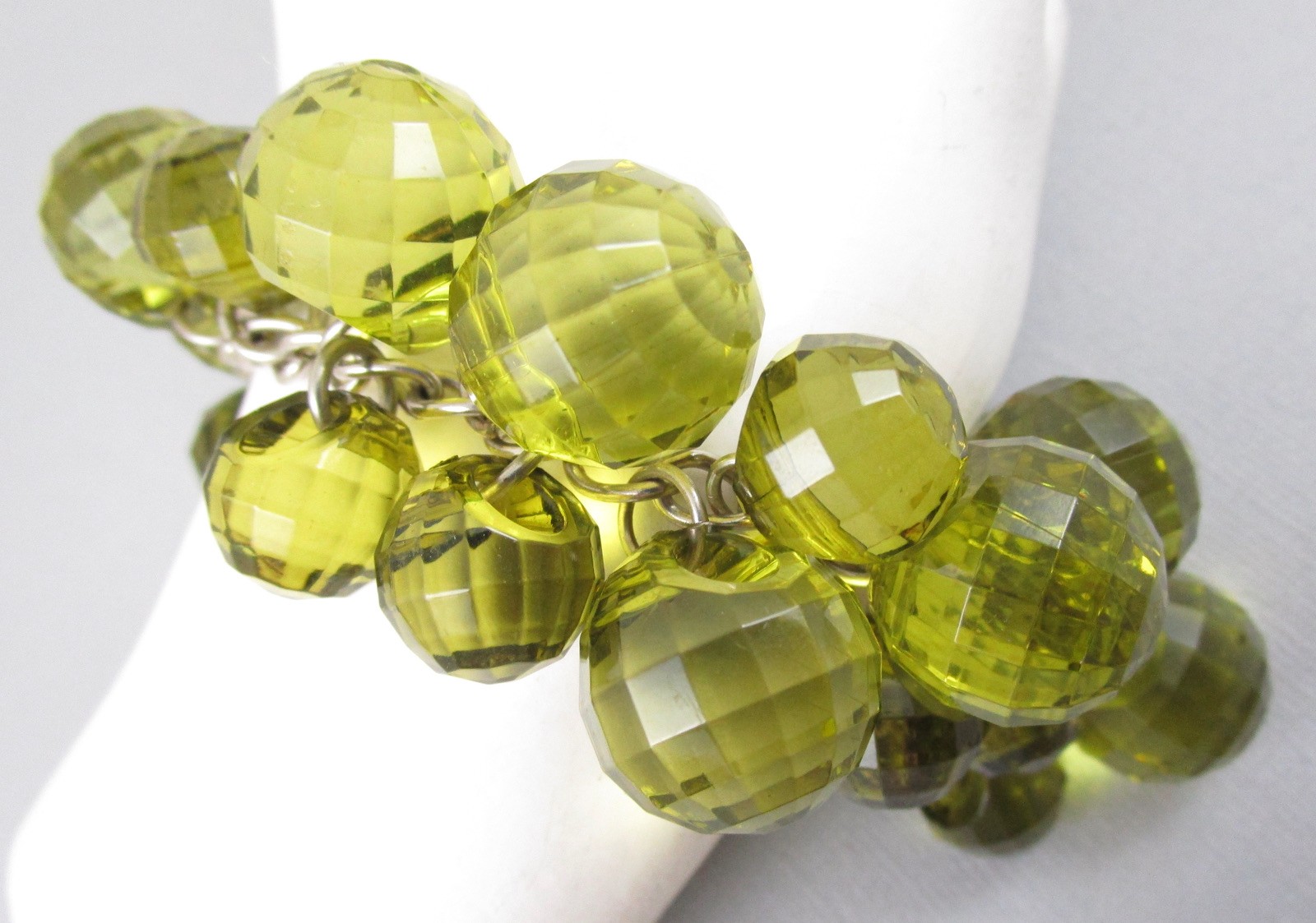 UNIQUE MILLIE D GREEN ACRYLIC FACETED BEAD “CHARM” BRACELET FROM PIMLICO PLACE