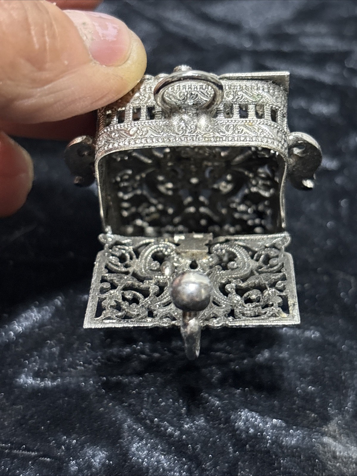 Antique Silver Tone Vinaigrette Hinged Pendant Purse Rare No Chain