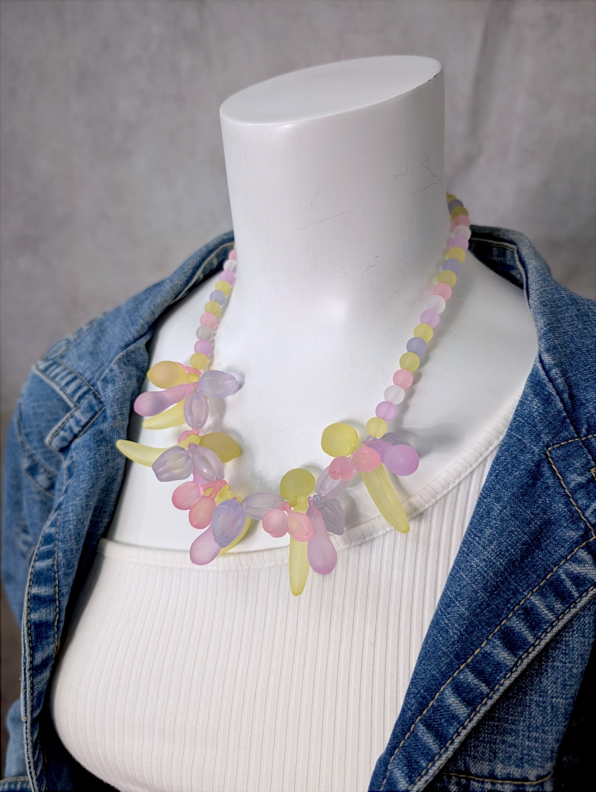 Cute Frosty Beaded Fruit Salad Necklace Pastel Pink Yellow Purple 20″ Vintage