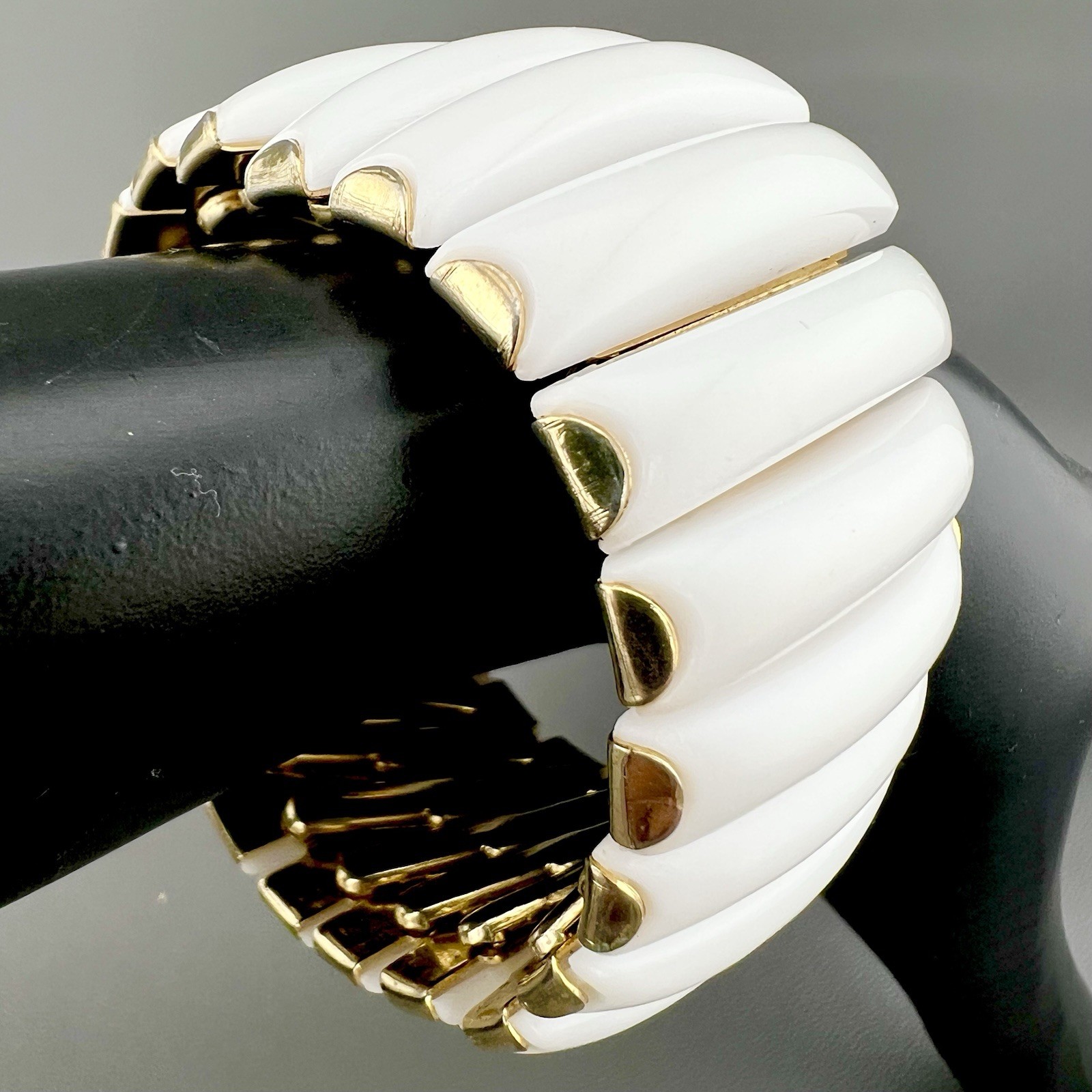 Vintage Thermoset Bracelet White Panel Gold Tone Expansion MCM