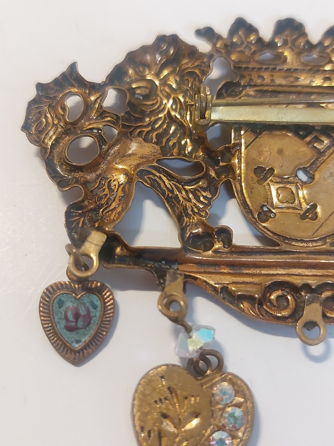 Vintage Unsigned Miriam Haskell Lions Crest Brooch, Missing Center Dangle Heart