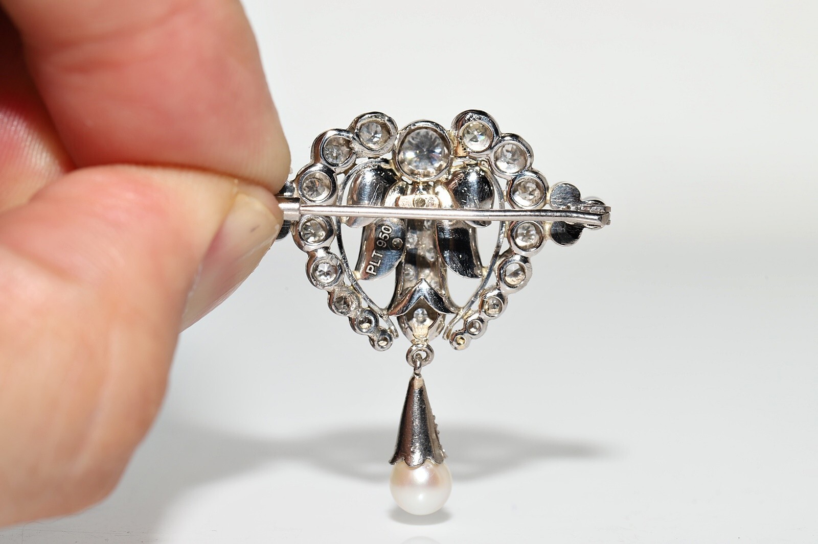 Antique Circa 1920s Platinum Art Deco Natural Diamond Decorated Brooch