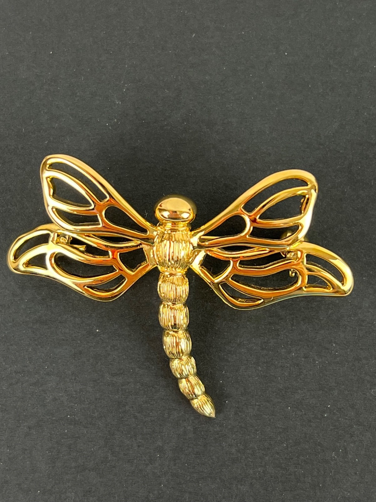 Lovely Vintage Fashion Gold Tone Wings Dragonfly Brooch Pin 1 3/4″ x 2″ Size