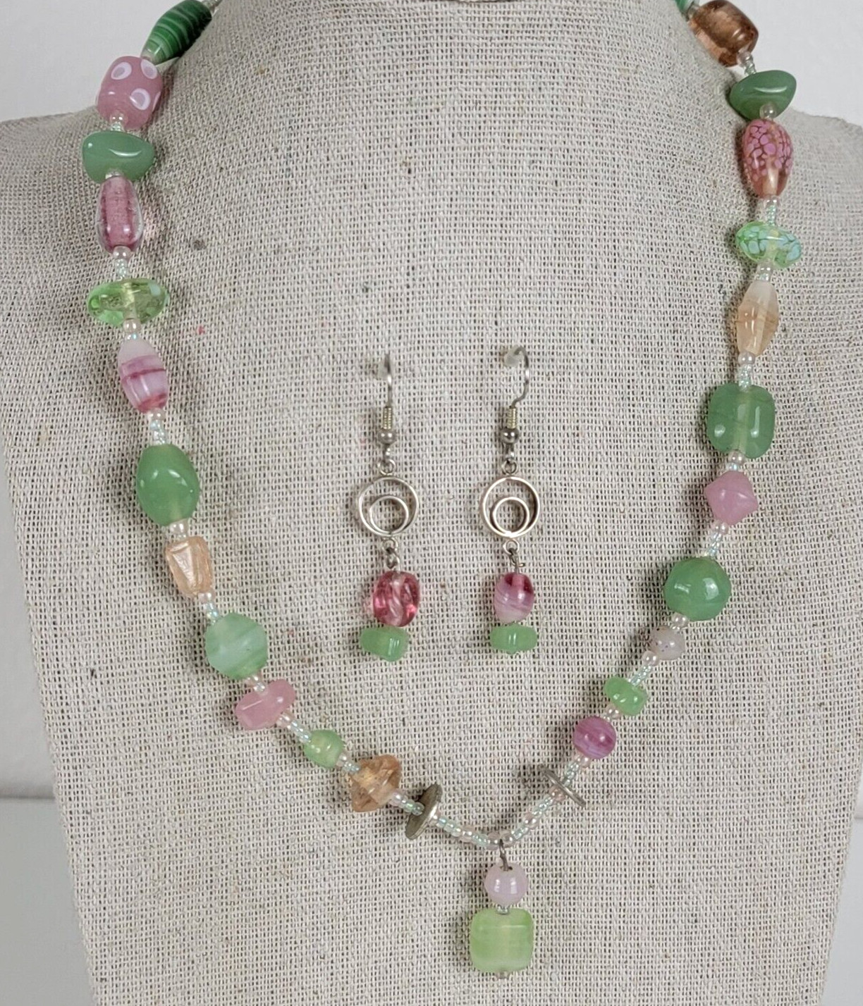 Vintage Pastel Pink And Green Glass Wire Beaded Necklace And Earrings Set 17″