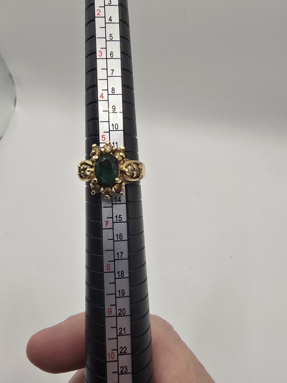 Vintage LIND 14K HGE ring with CZ AND SYNTHETIC EMERALD signed Sz 5.5- 6