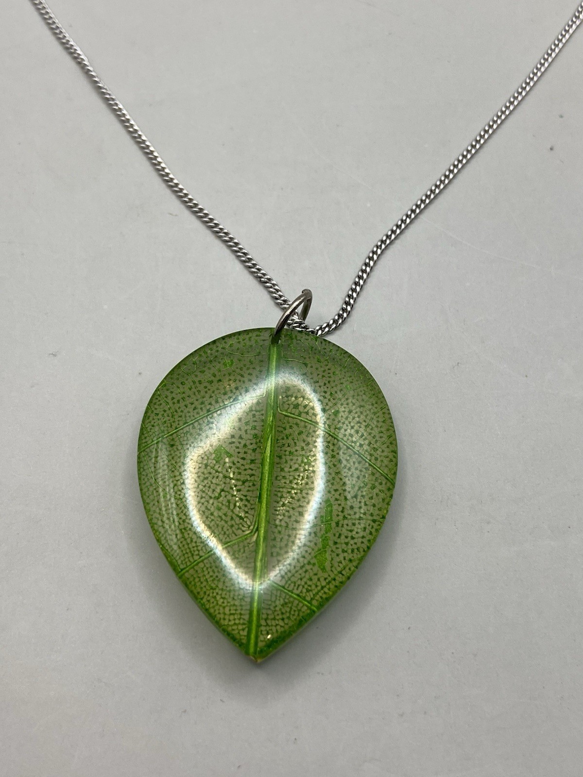 Vintage Green Resin Leaf Skeletal Pendant Necklace Silver Tone Chain Nature