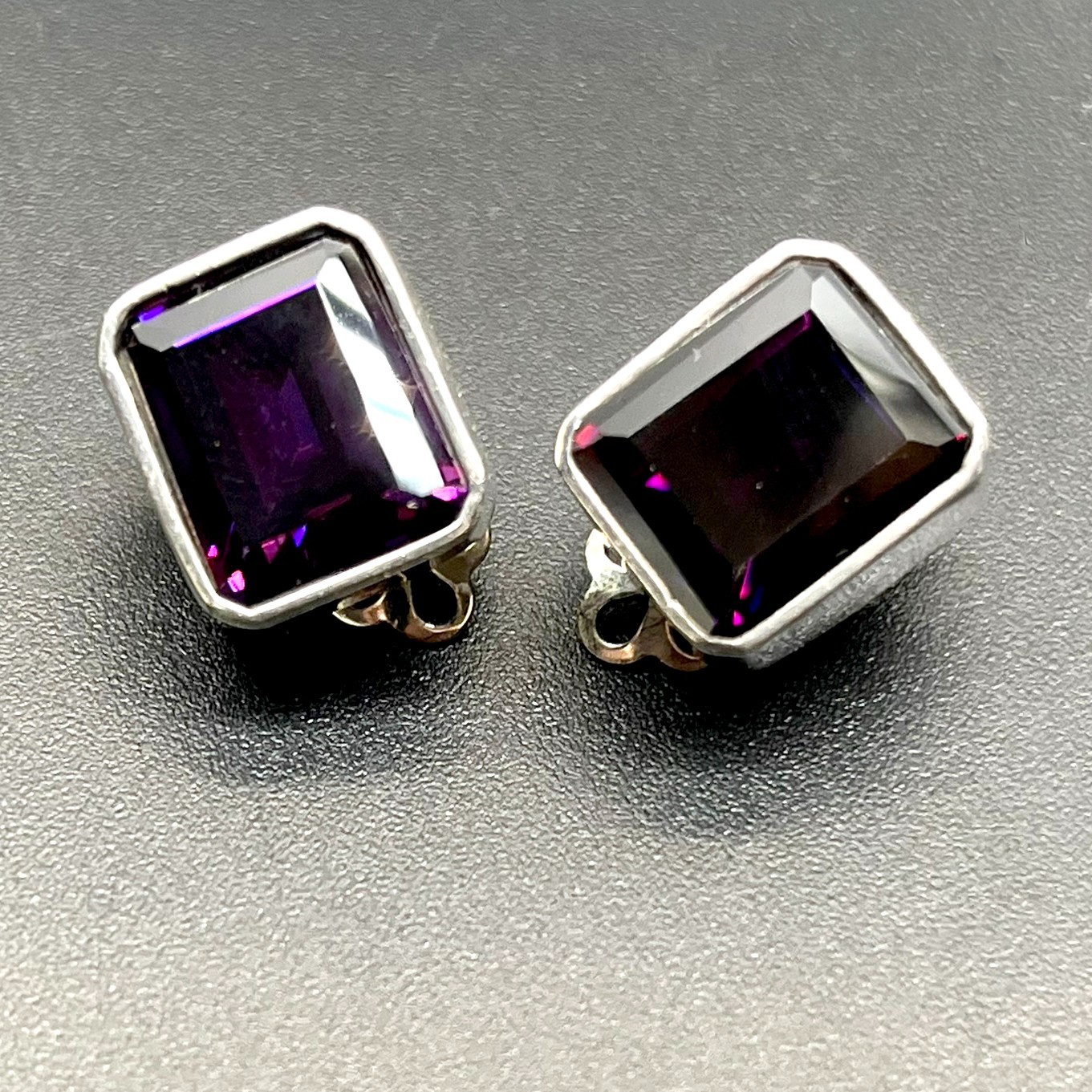 Vintage 1/2″ Square 925 Mex Sterling Silver Sparkling Amethyst Clip On Earrings