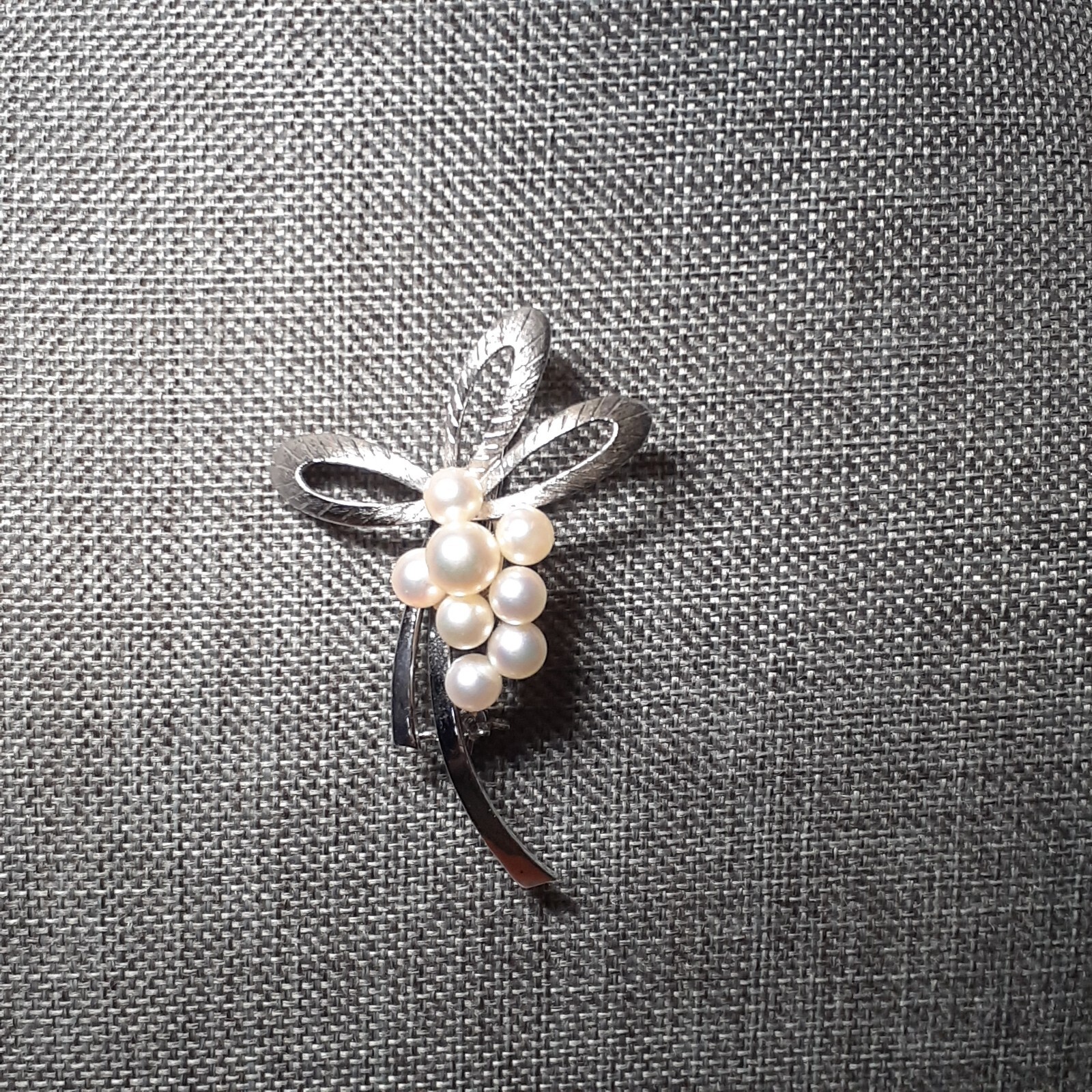 VTG Mikimoto 8 Akoya Pearl Brooch Sterling Silver Bow Signed M S Japan Gift Idea