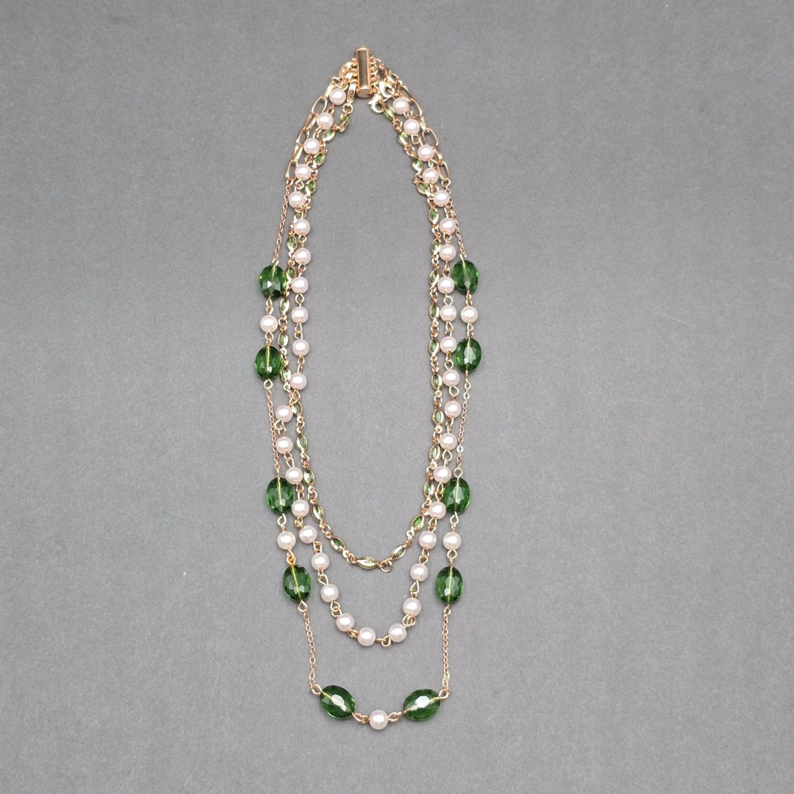 Vintage Multi Strand Green Glass Faux Pearl Layered Necklace 16″ 3 Layered Tier
