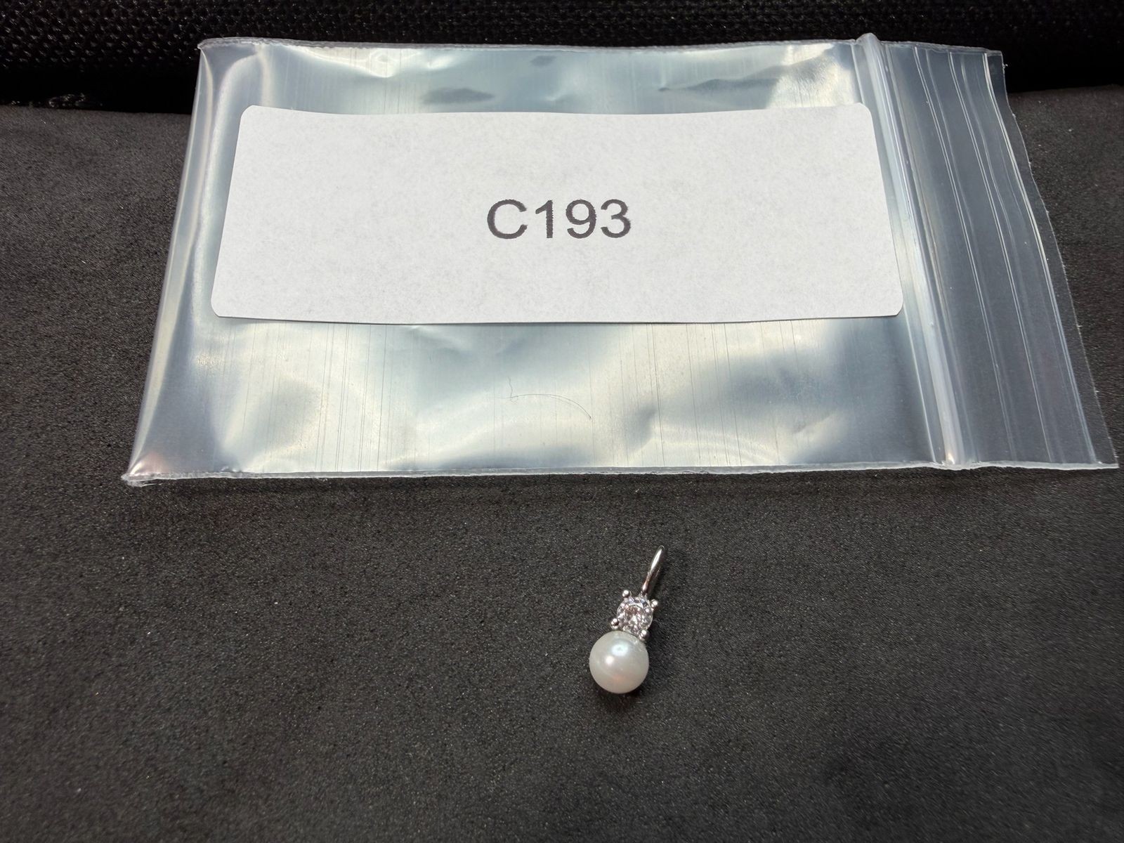 0.43g Vintage Sterling Silver 925 Pendant Round White Bead Accent M