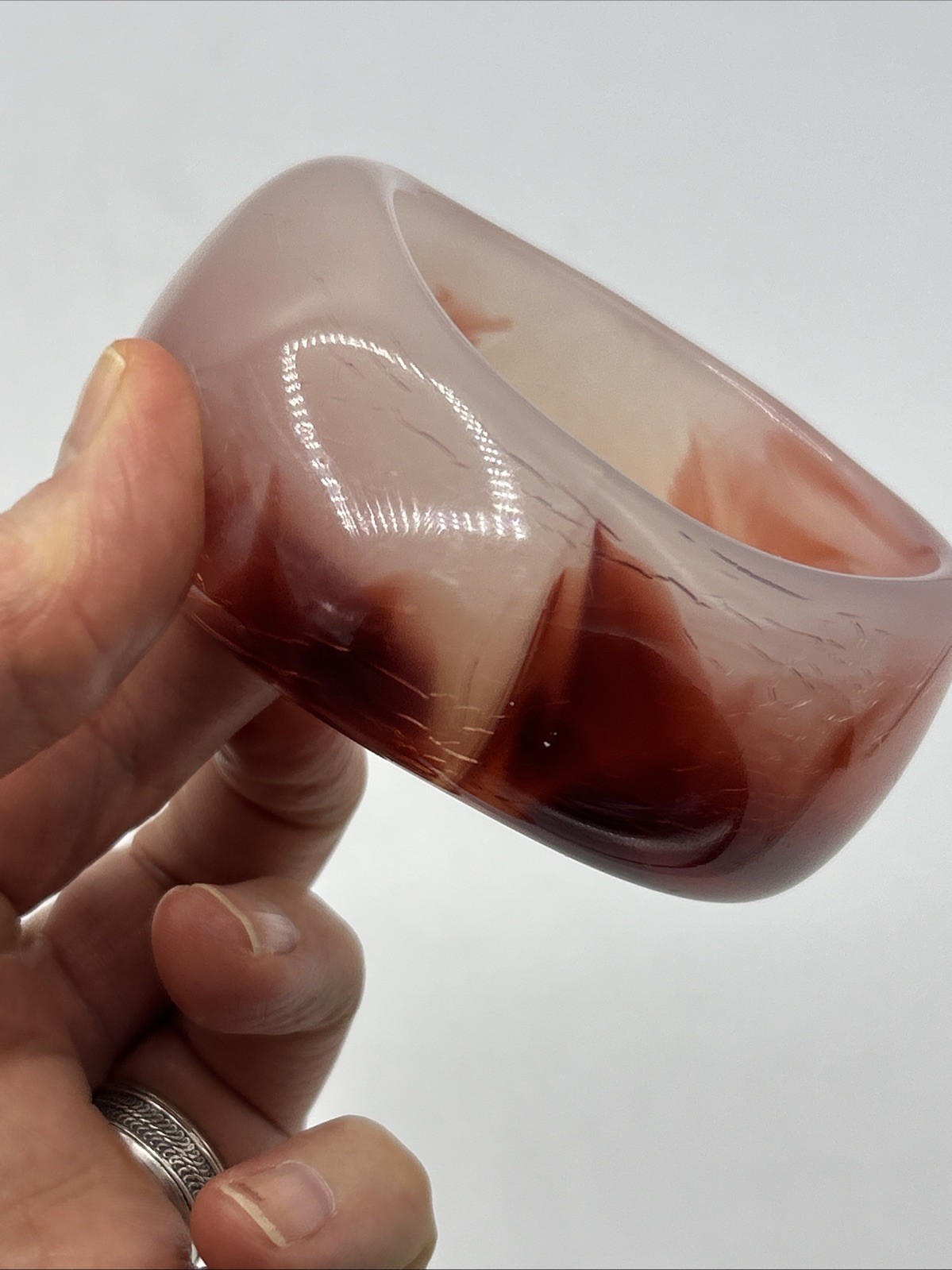 Vtg Lucite Plastic Redish Brown Chunky Bangle Bracelte inside 8″