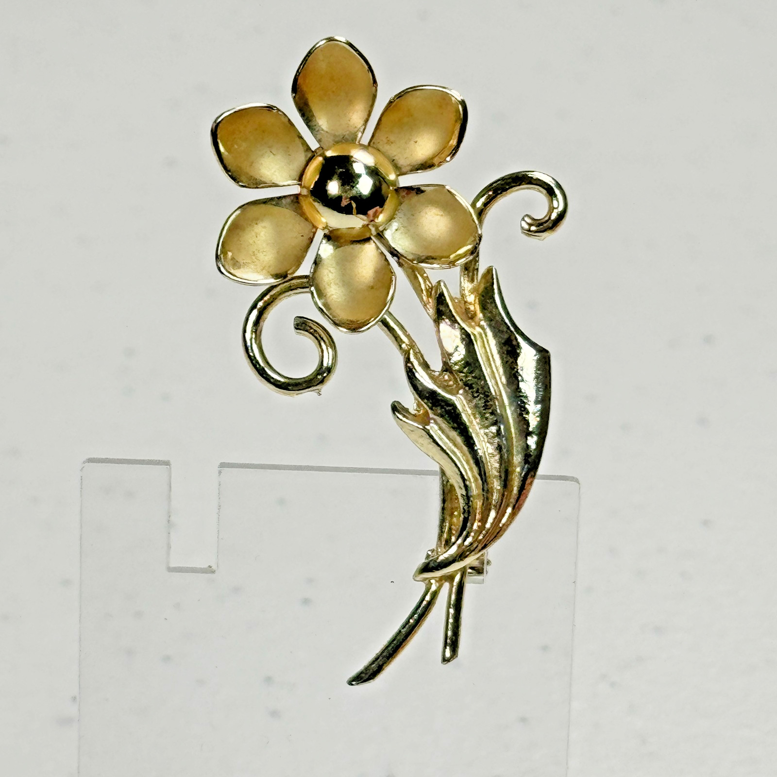 Vintage Brooch Gold Tone Flower Floral Bloom Stem Scroll Leaf Nature Garden Pin