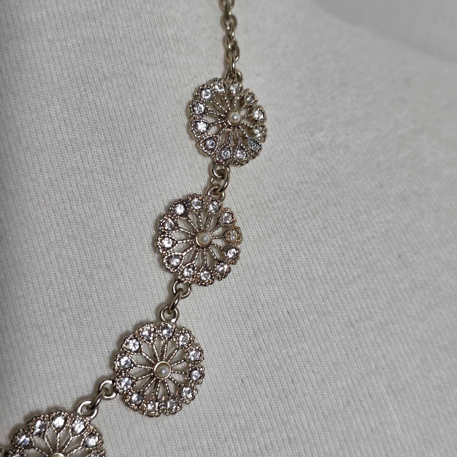 Banana Republic Stylized Daisy Bib Necklace Silver Tone with White Rhinestones