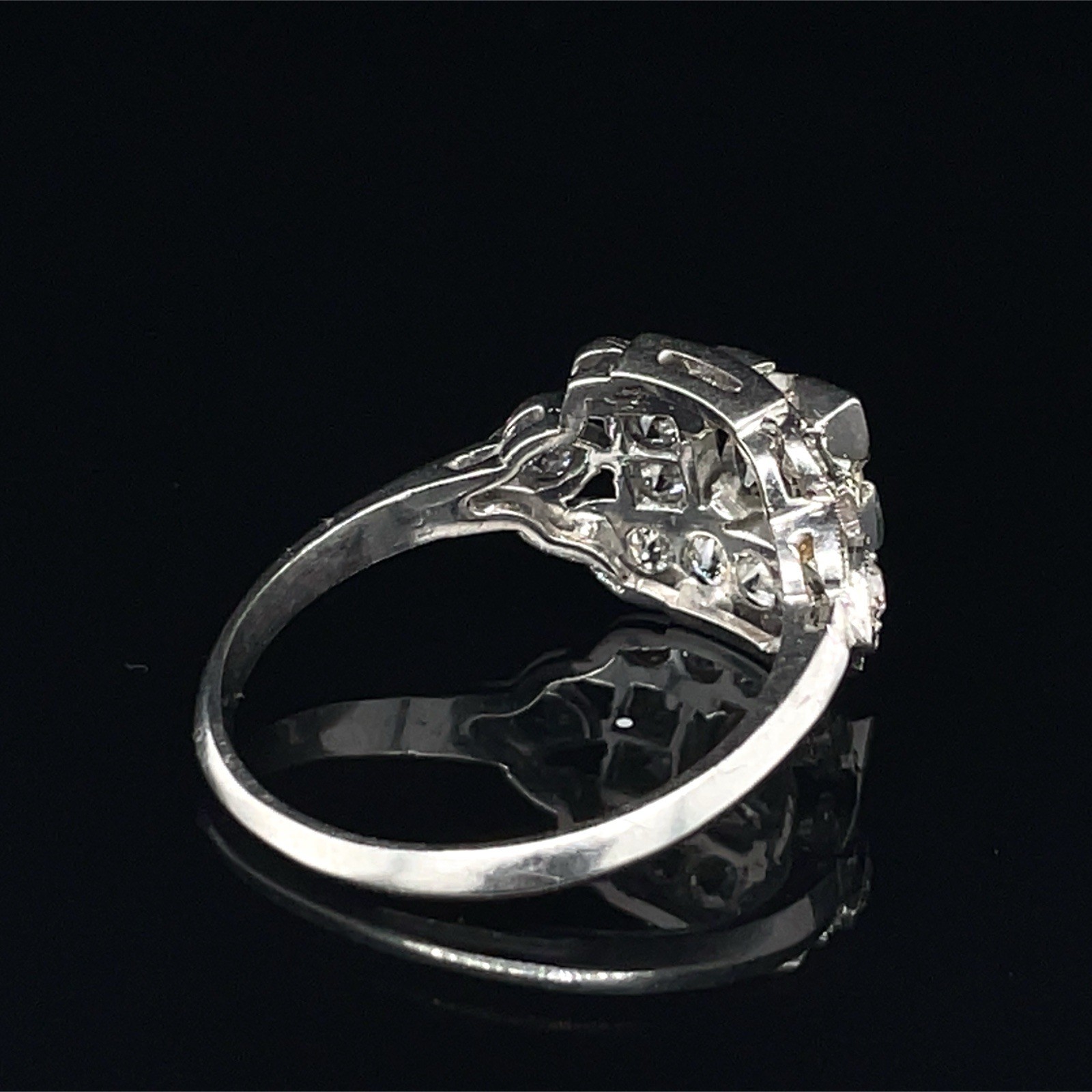 Art Deco Old European Cut Diamond Ring Set In Platinum