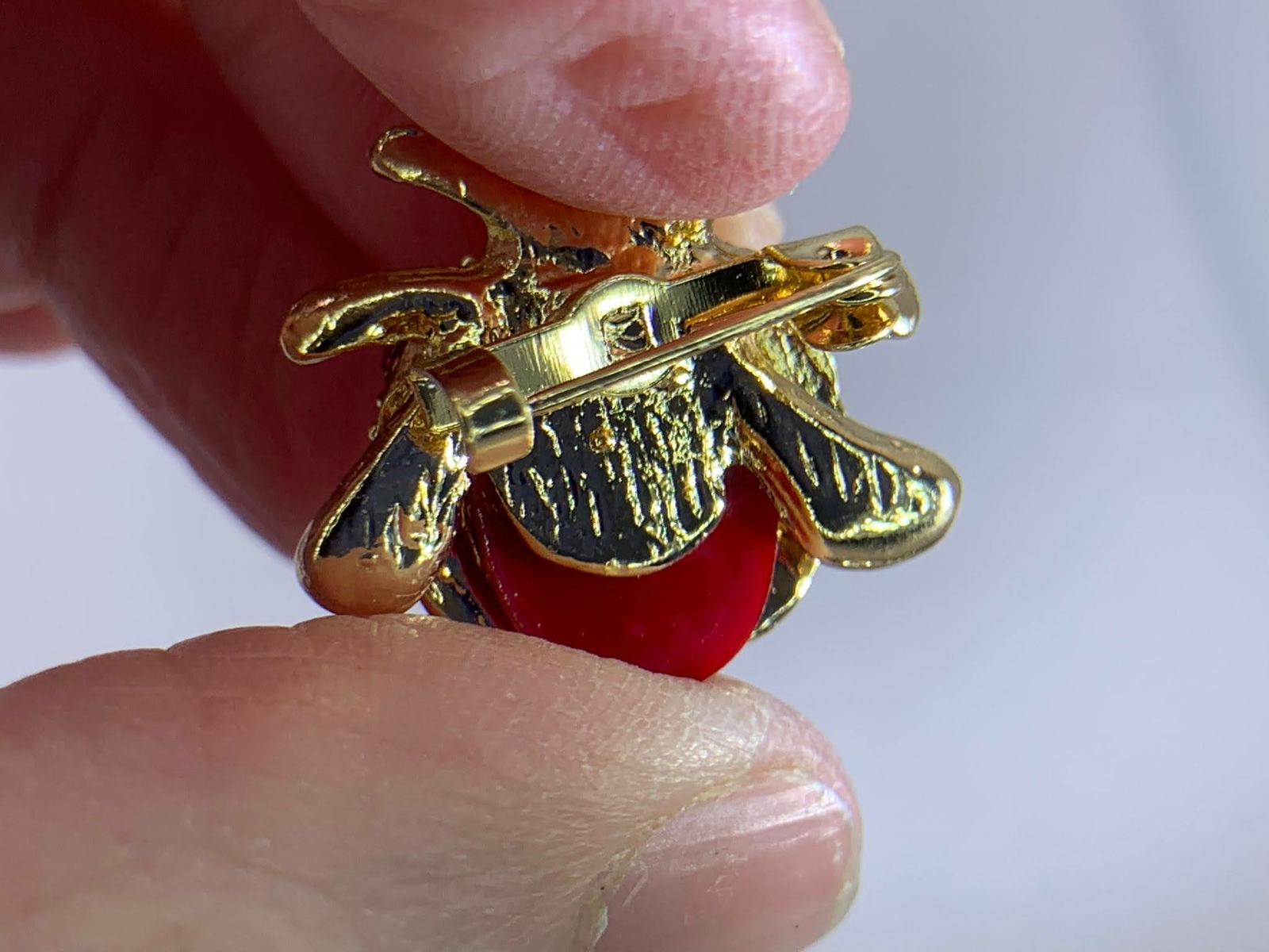 Ladybug Red Body Fuchsia Rhinestone Gold Pin Brooch V-3568