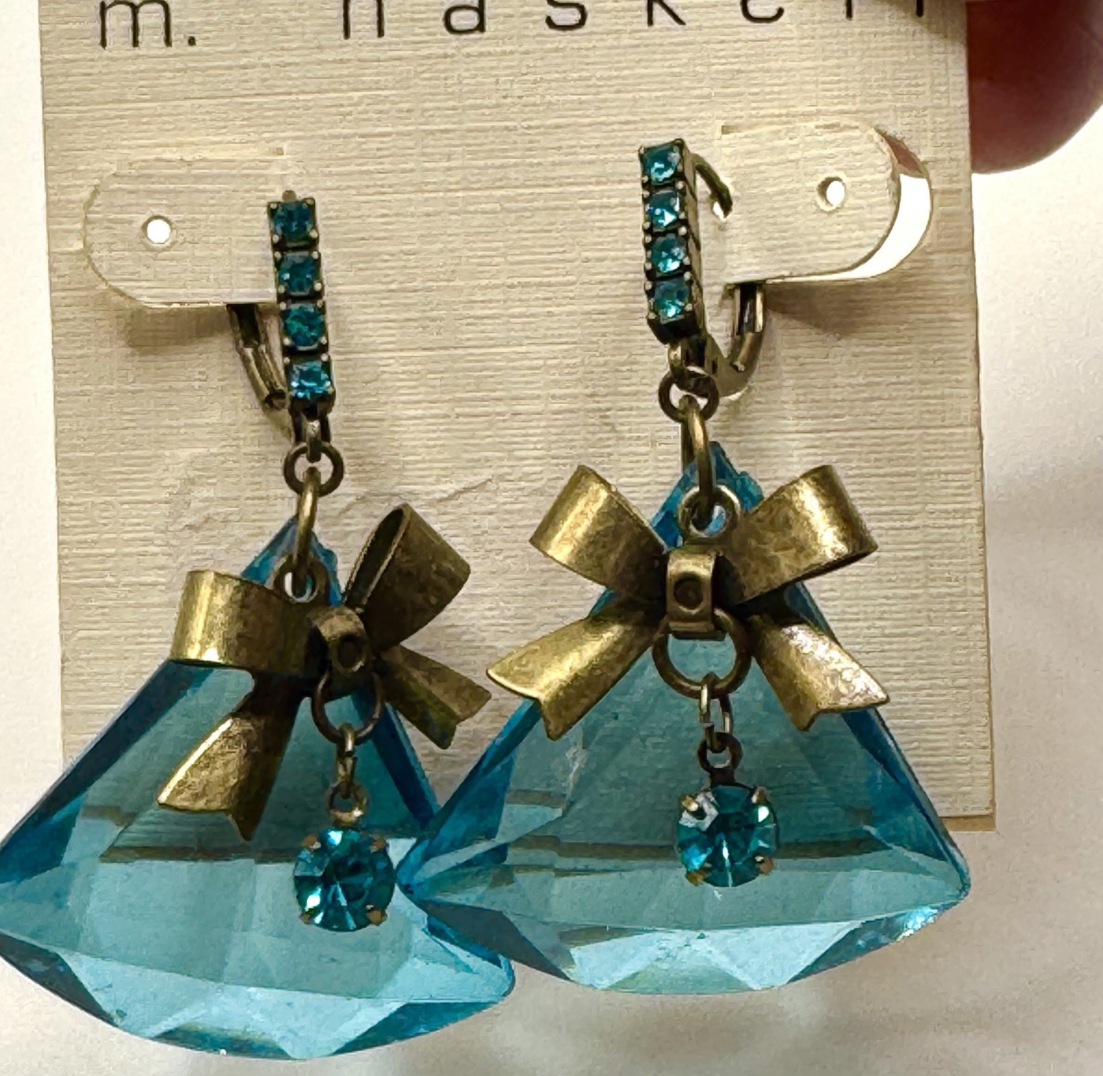Miriam Haskell 1960’s Blue Glass & Crystals With Brass Bows Earrings – Gorgeous
