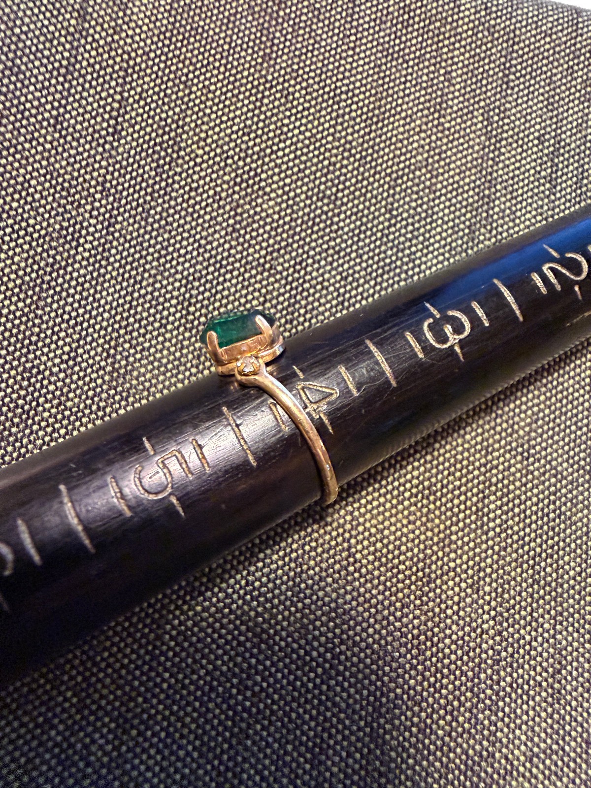 Vintage Sim. Emerald Stamped 10k SOLID Gold Ring Sz 4 May Birth Stone 0.97g