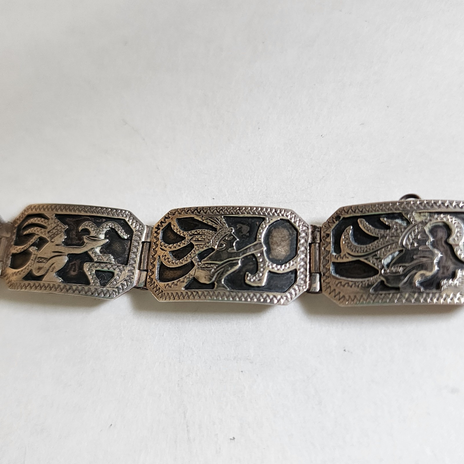 Vintage 925 Sterling Silver 7 Panel Hinged Guatemala Ethnic Mayan Bracelet 6″