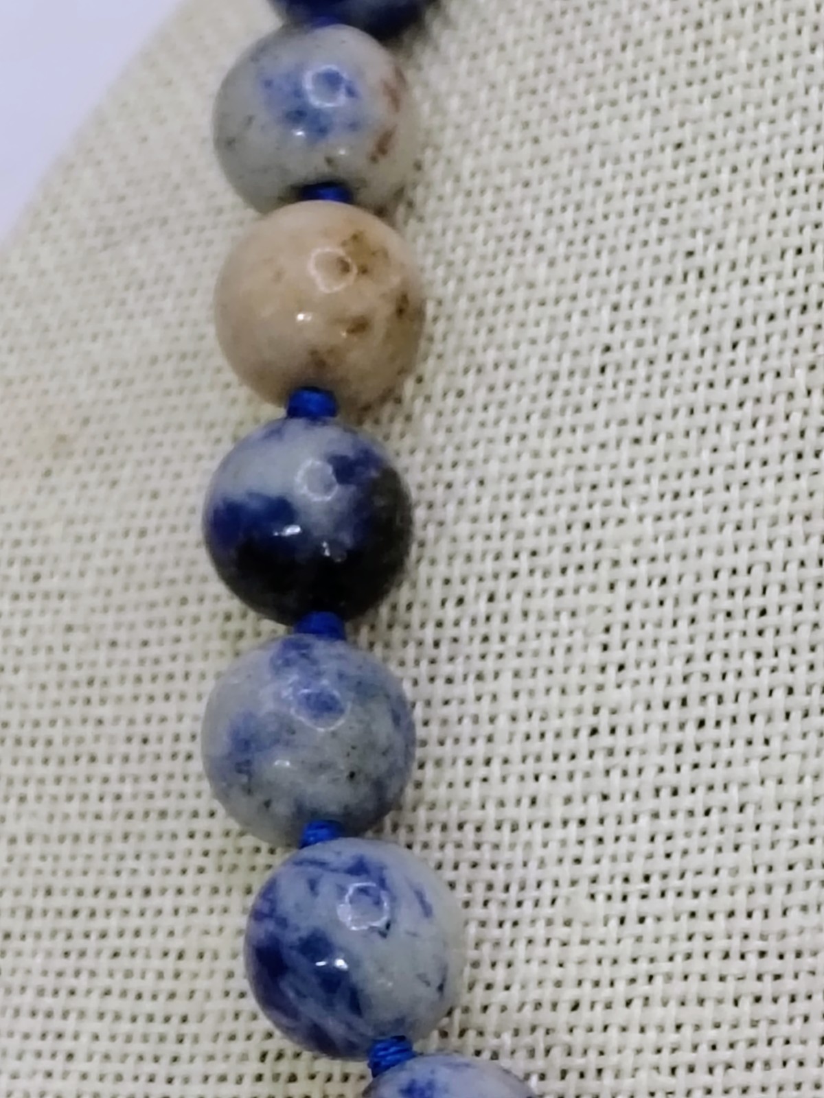 N605 Vintage Sodalite Blue White Gemstone Bead Necklace Hand Knotted 17” 8mm