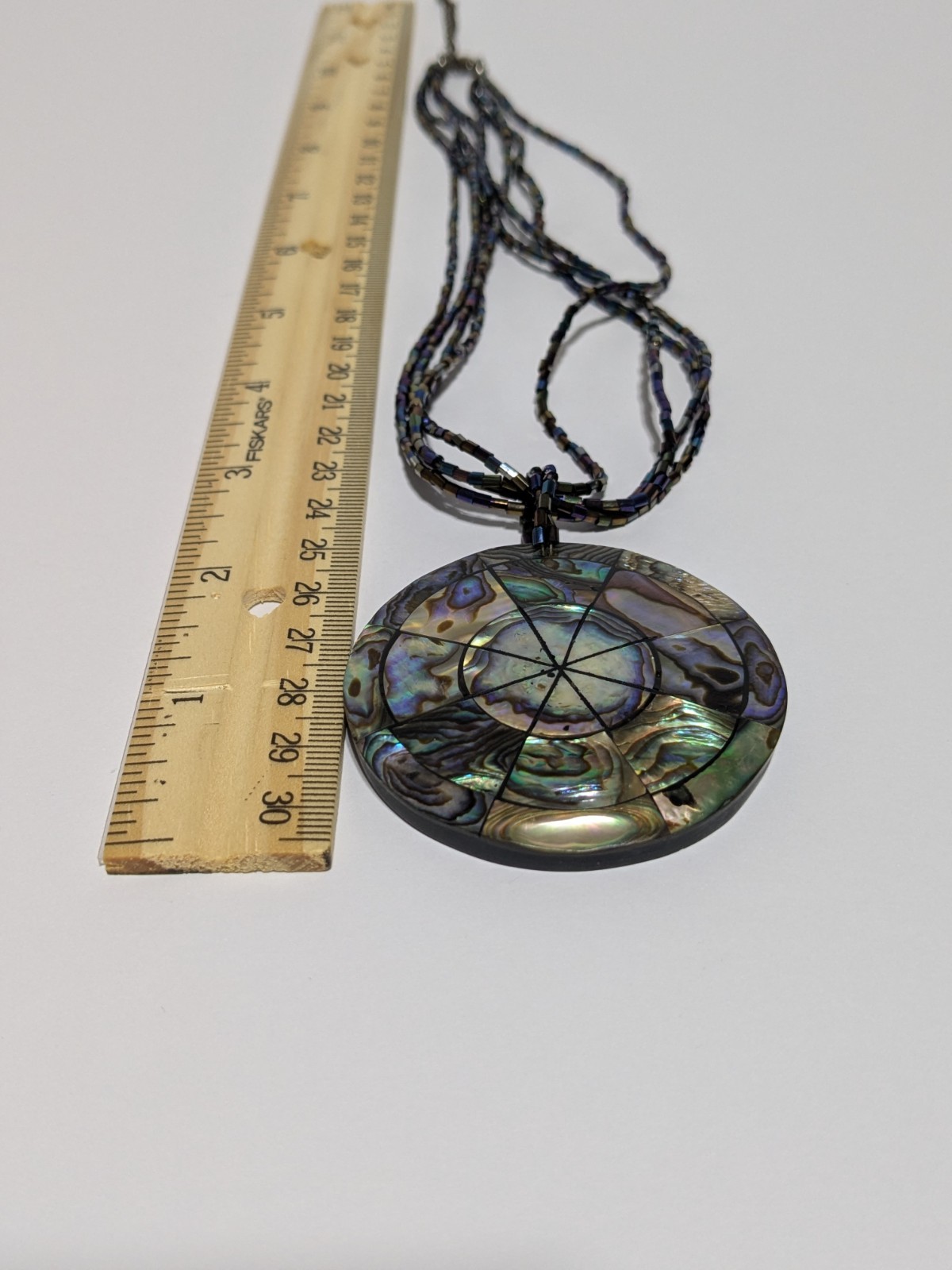 VTG Layered Glass Bead Necklace With Abalone/Acrylic Round Pendant 16″.