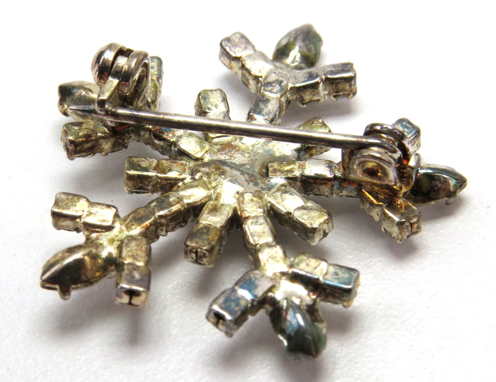 Pretty Rhinestone Snowflake Vintage Brooch, About 1-1/8″ Across – Read