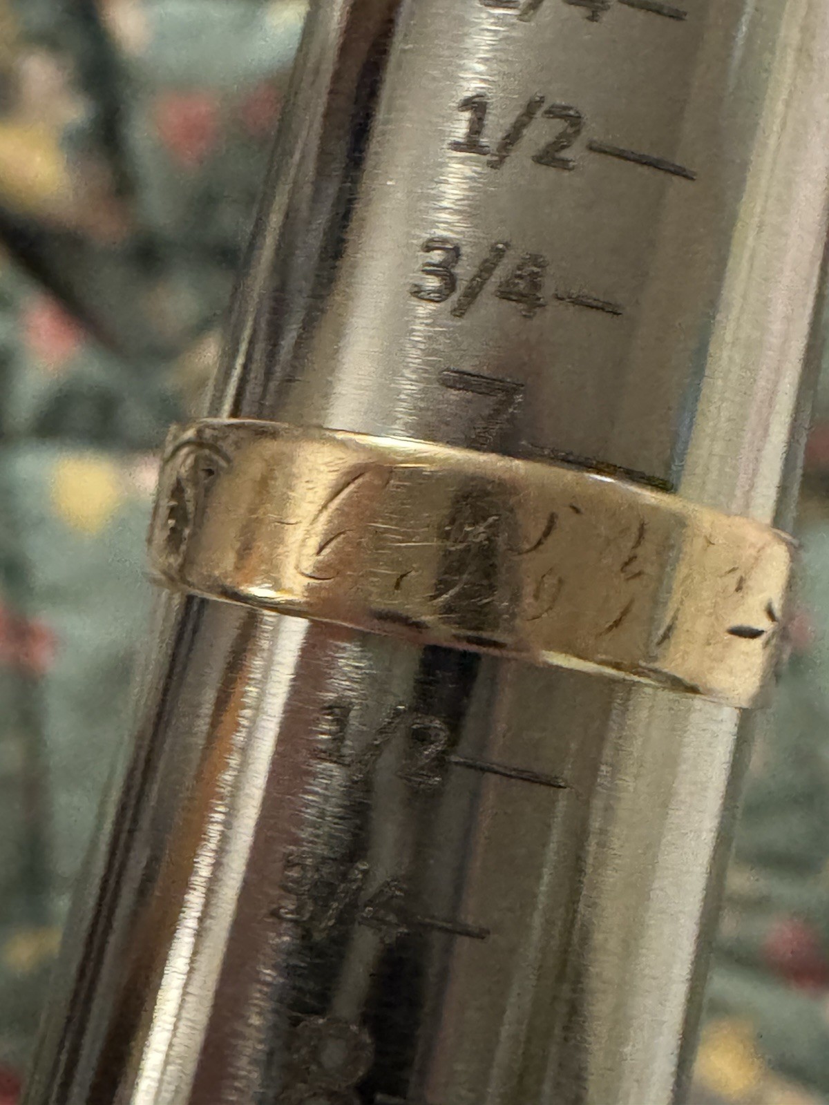 Victorian 10k Gold Engraved Wedding Band/Ring Circa 1900