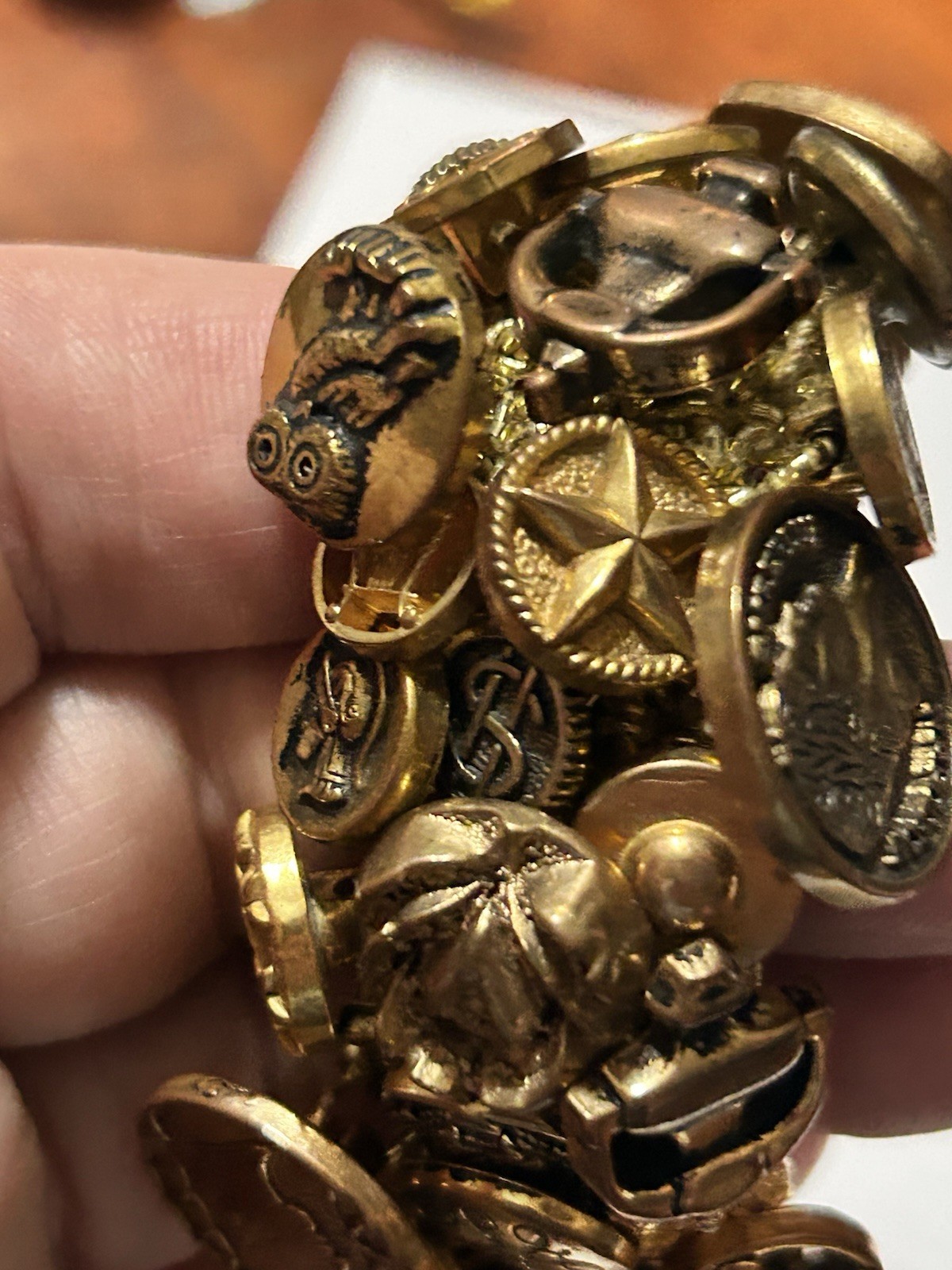 Vintage Mid-Century Buttons Bracelet Stretchy Crochet Gold Tone Victorian Style
