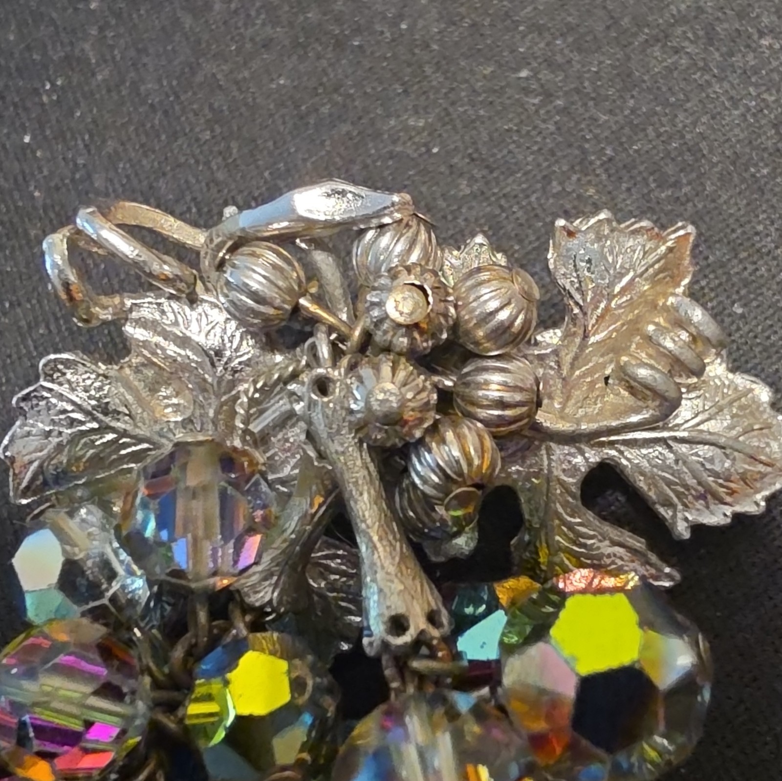 VTG Juliana DeLizza Elster Aurora Borealis Crystal Grape Cluster Brooch Pin 39g