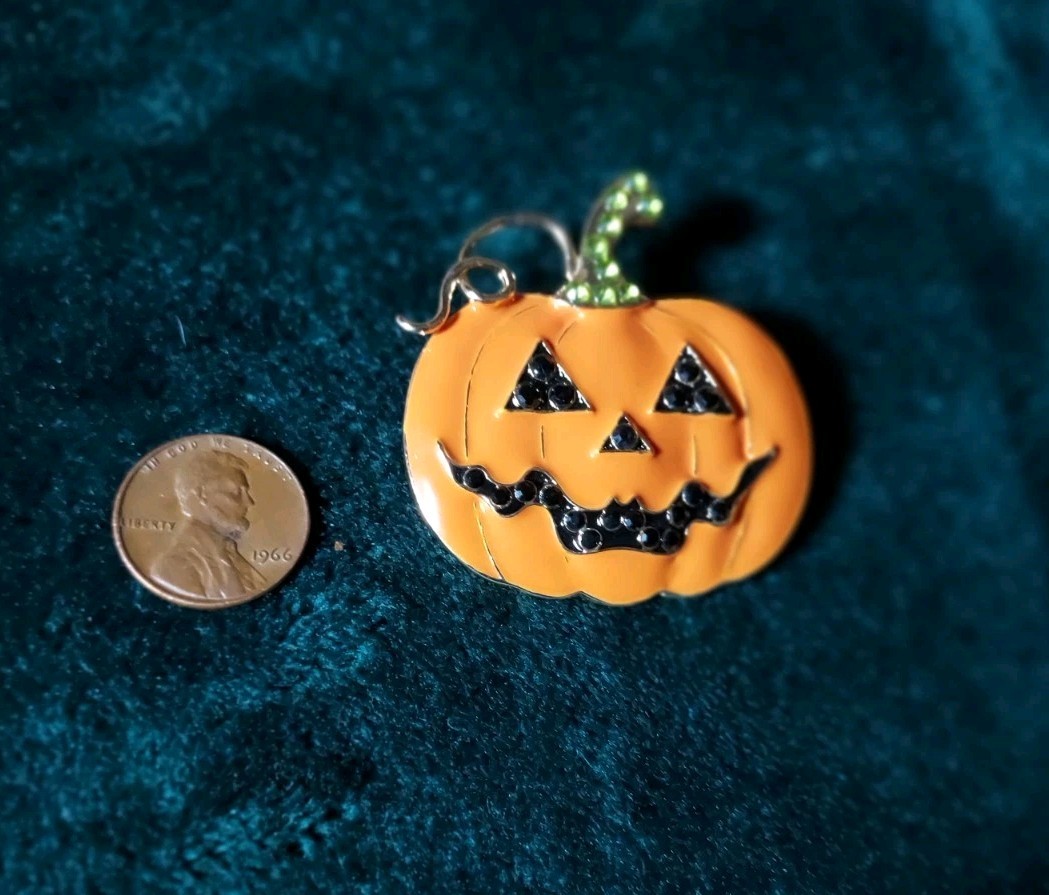 SUGARFIX by BaubleBar Jack-o-lantern Pumpkin Halloween Jeweled Enameled Brooch