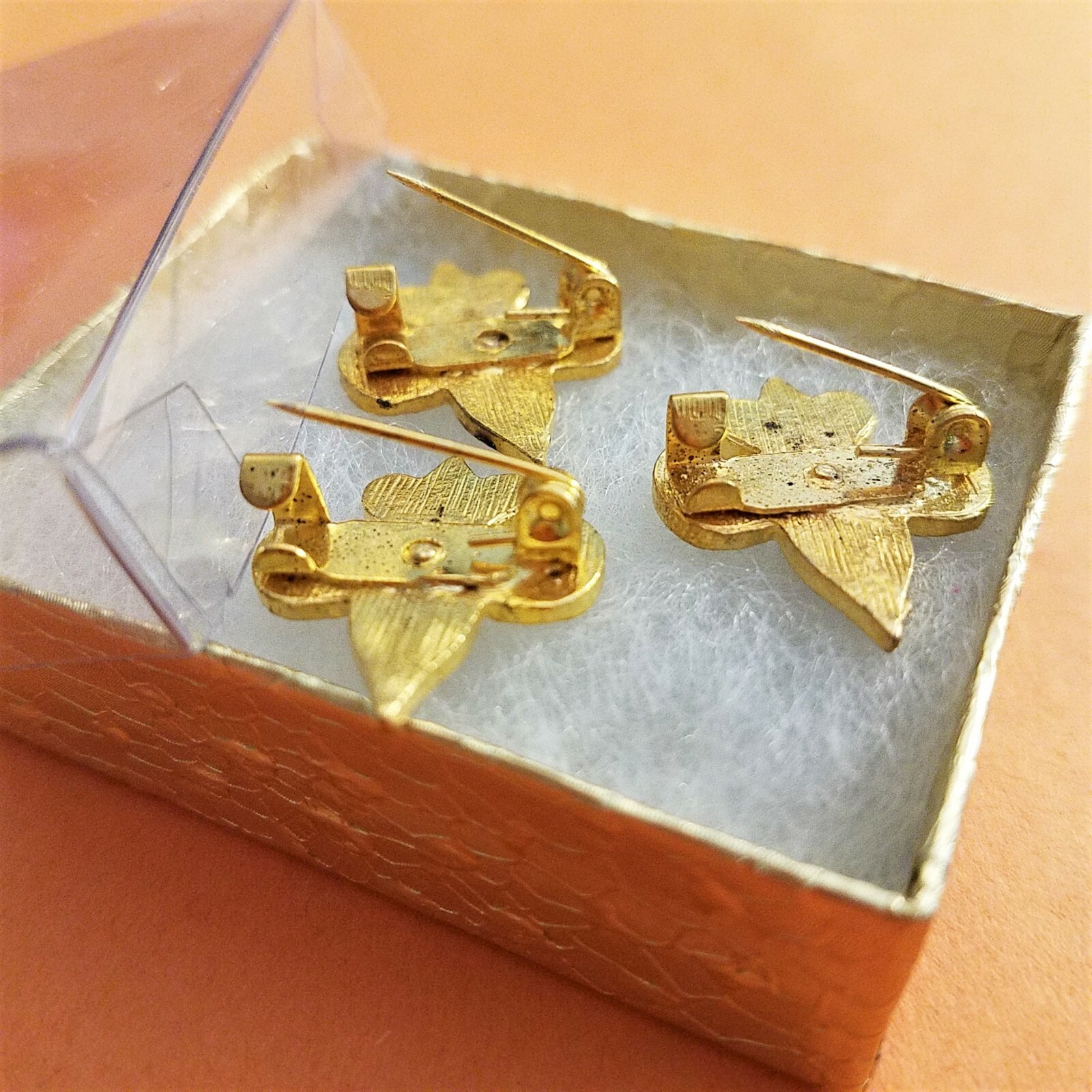 Fleur De Lis Gold Glitter Enamel LAPEL PIN,pick Purple Green or Gold in Gift Box