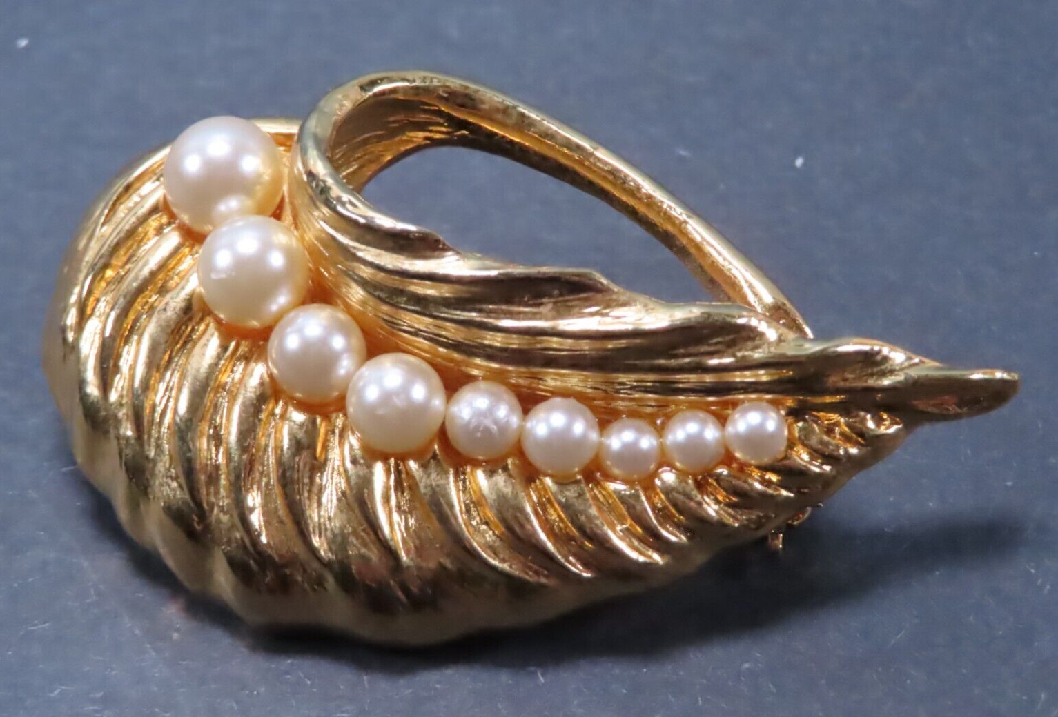 Gold Tone Faux Pearl Leaf Flower Brooch Lapel Pin 2.5″