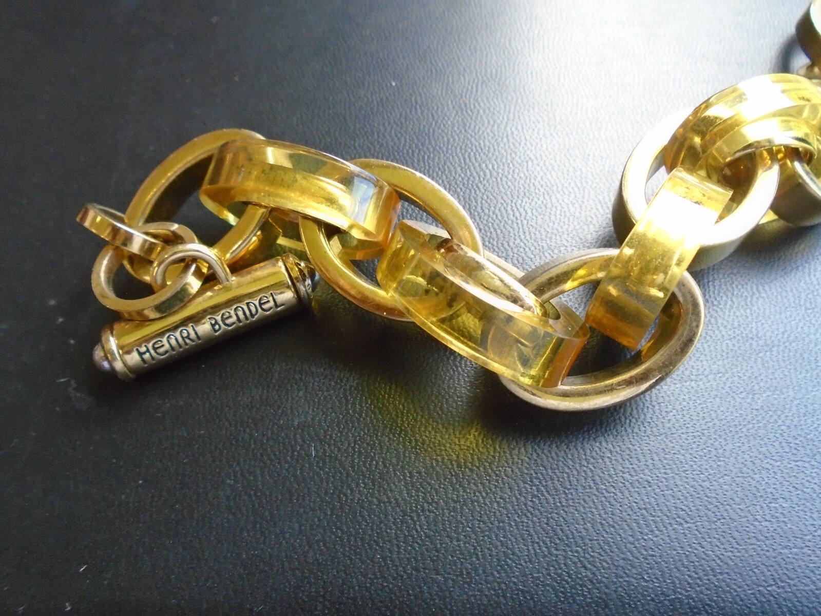 HENRI BENDEL Vintage Chain Link Bracelet. Rare Design. Gold Tone.Yellow. Large. 