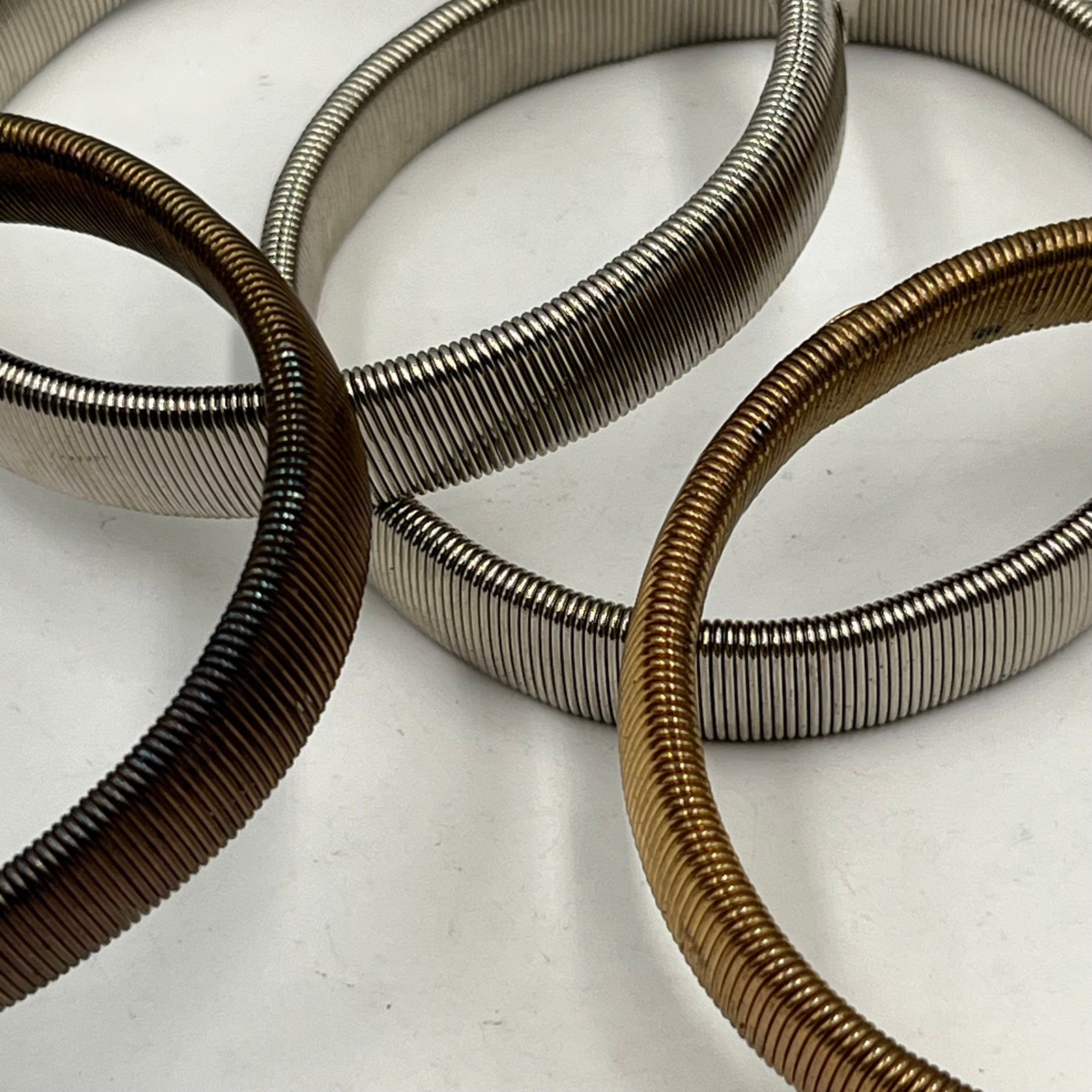 VTG Expansion Spring Bangle Bracelet Set Mixed Gold Silver Tone Slinky Stack 4