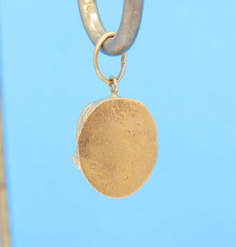 Vintage 18k Yellow Gold Roman Colosseum 3/4″ Pendant Charm