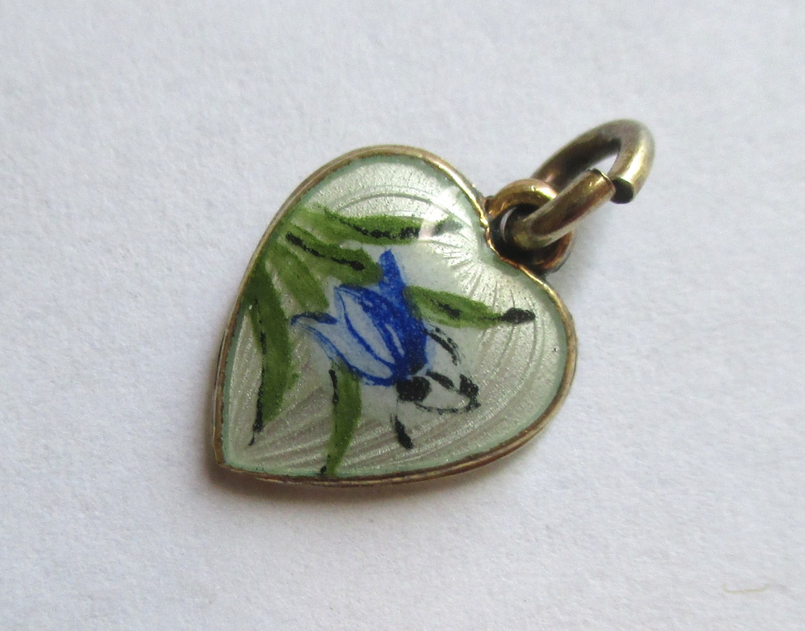 1/2in SMALL VINTAGE STERLING SILVER ENAMEL FLOWER HEART CHARM Gold Wash