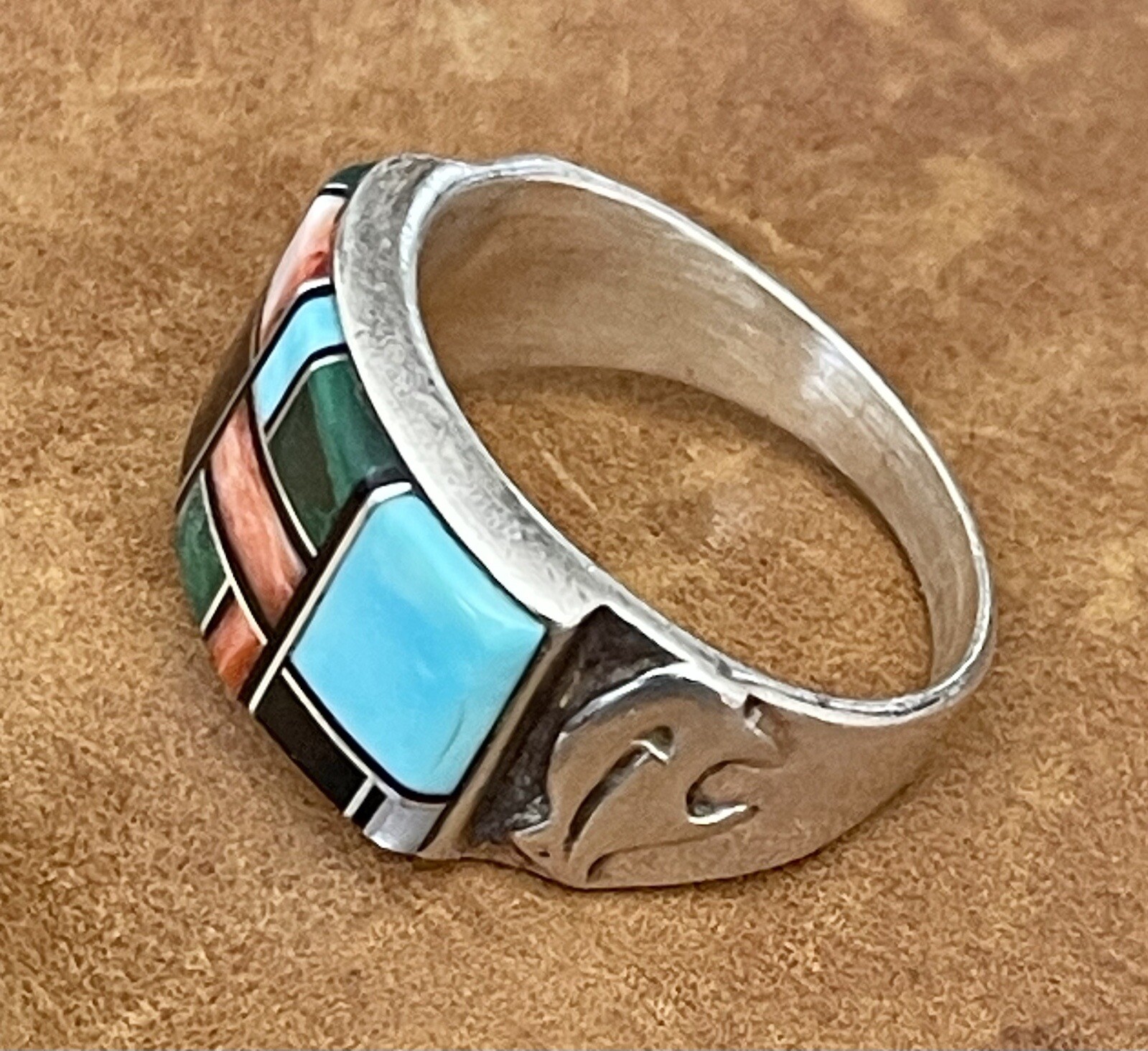 South Western 925 QUOC Turquoise Inc. Albuquerque Stones Bear Embossed Ring Sz 9