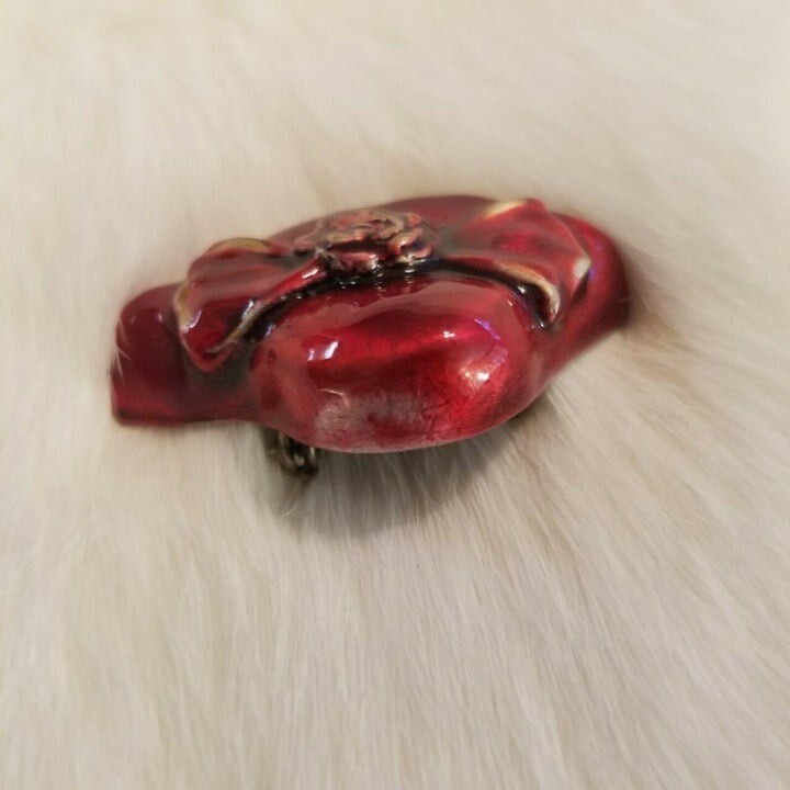Vintage Camco Red Hat Brooch Pewter Enamel Art Deco Bow Flower Victorian 2196