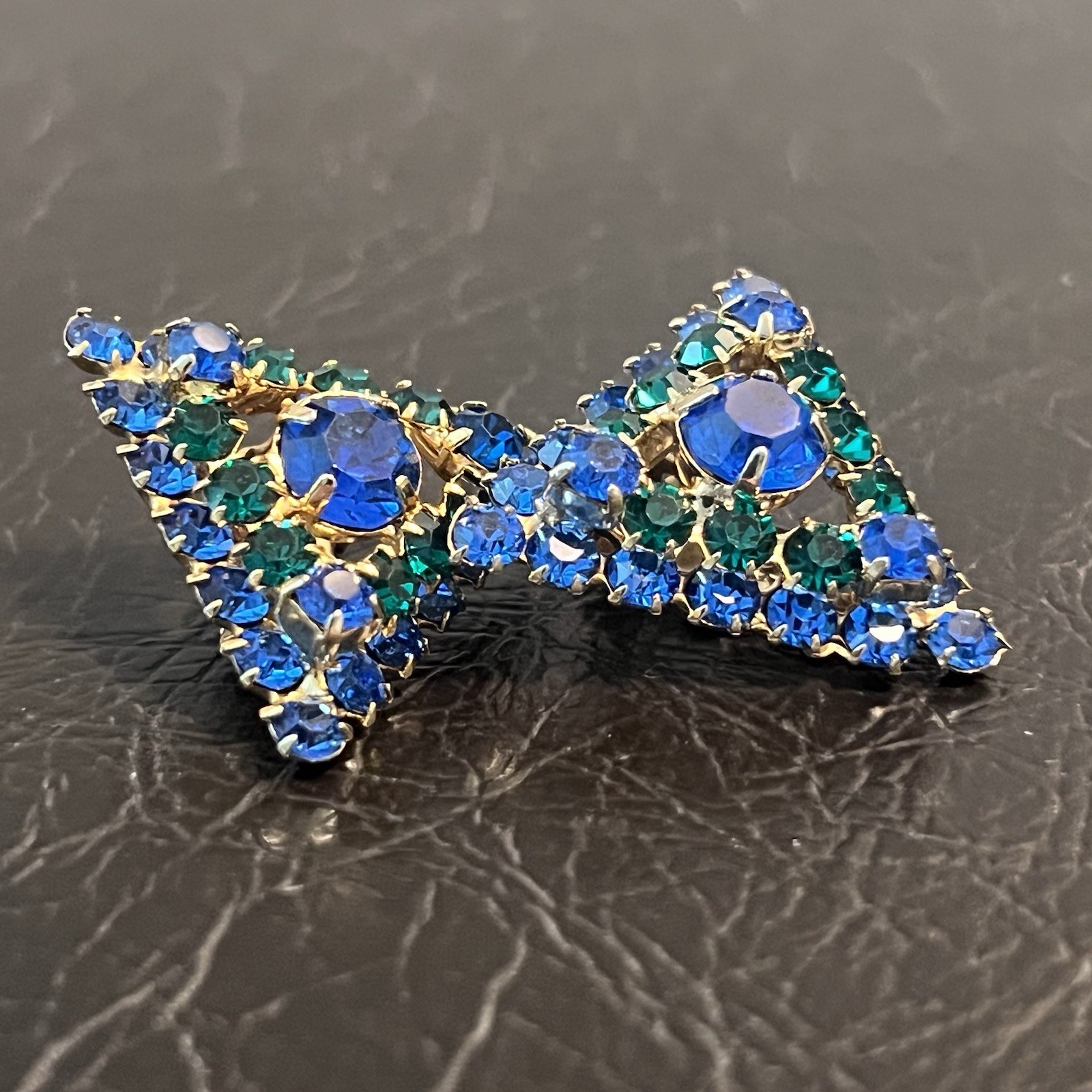 Vivid & Fancy Blue Green Rhinestones Clip On Earrings In Triangles
