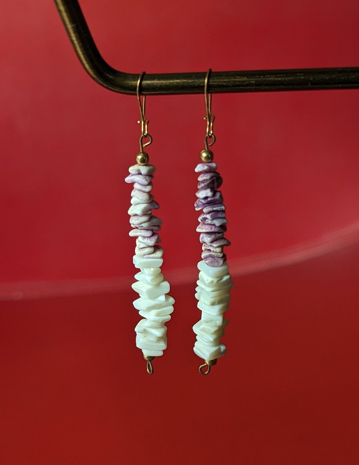 Vintage Purple White SHELL CHIP 3″ Dangle BEACH Hook PIERCED Earrings