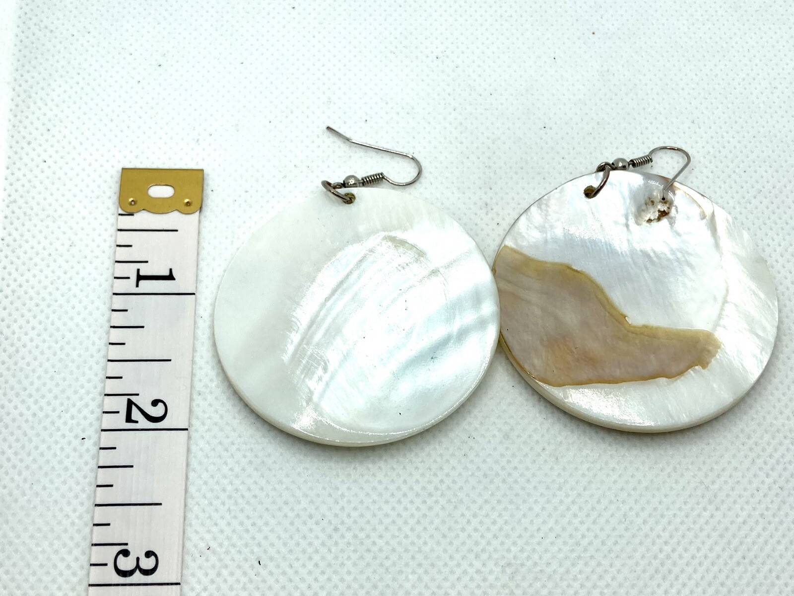 Vintage MOTHER OF PEARL Gold Tone Floral Flower Dangle Drop HOOP Earrings BOHO